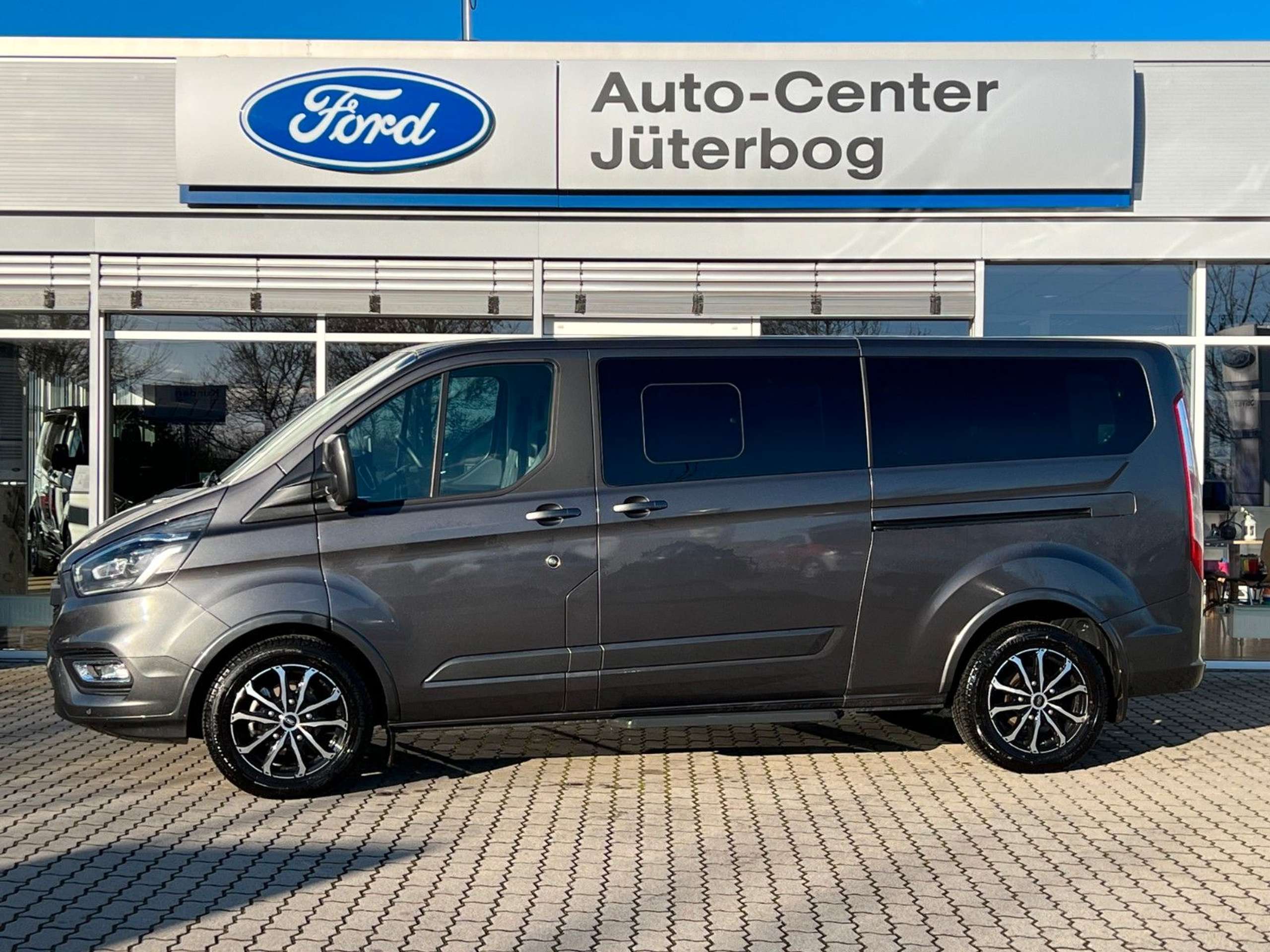 Ford - Tourneo Custom