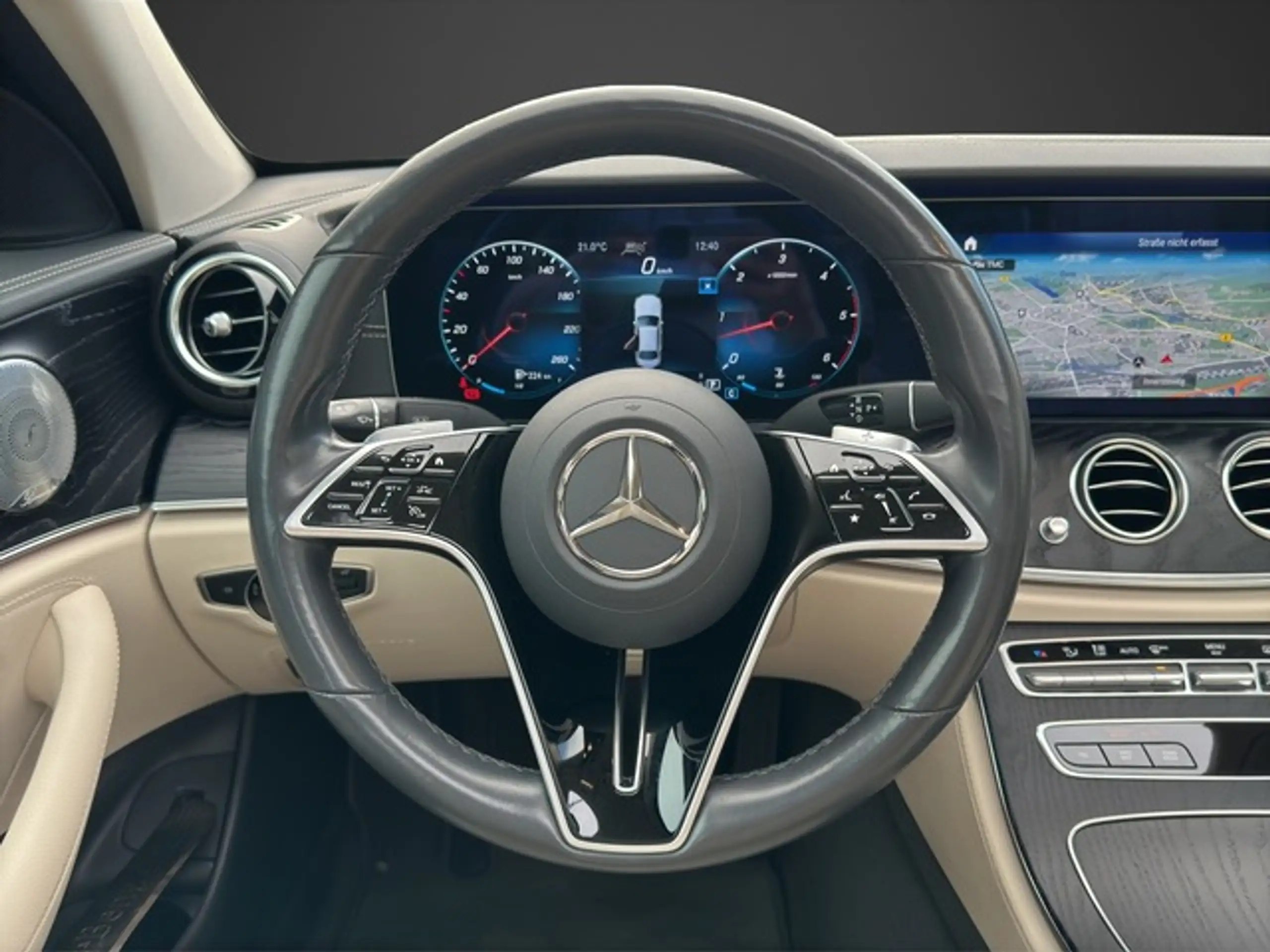 Mercedes-Benz - E 400