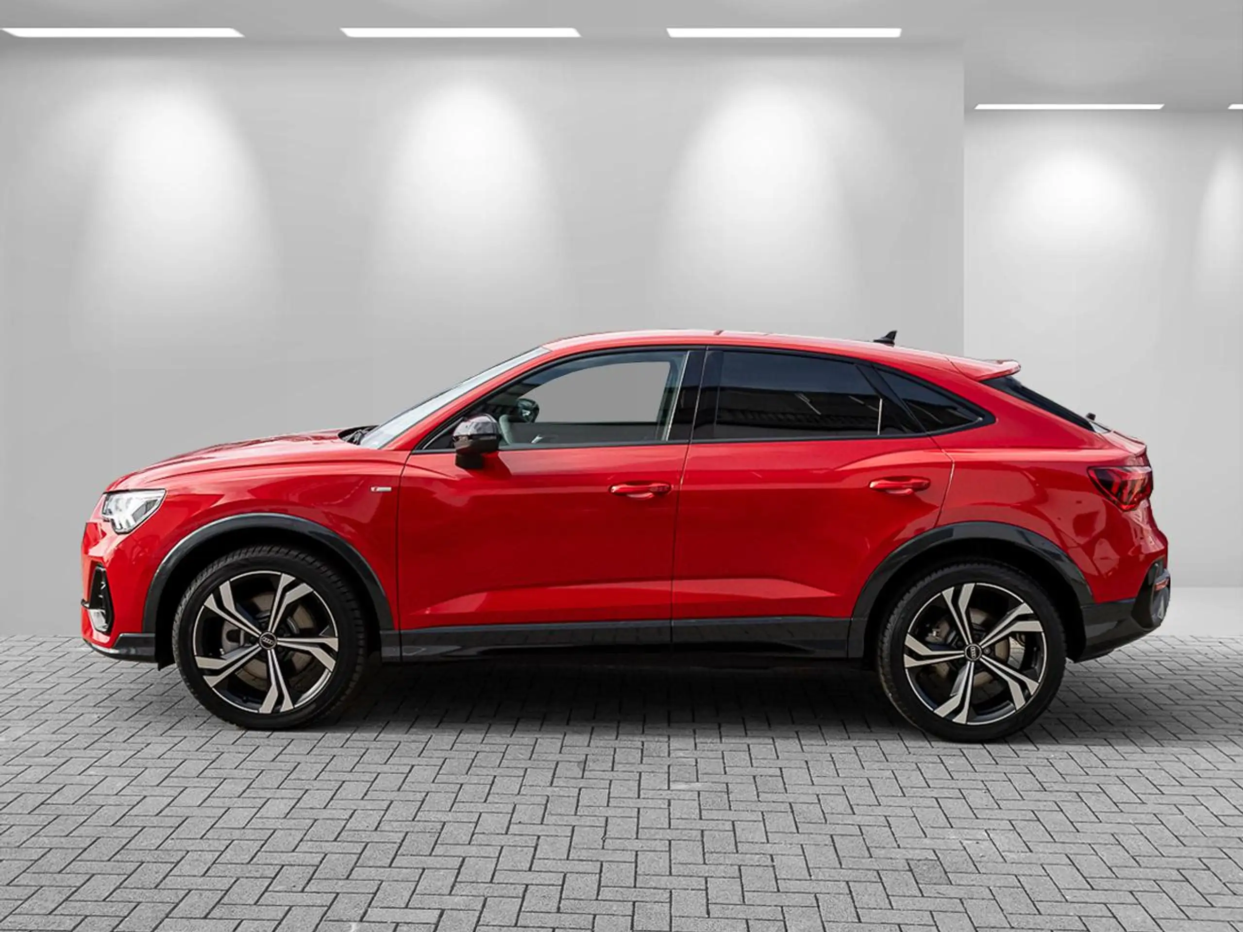 Audi - Q3