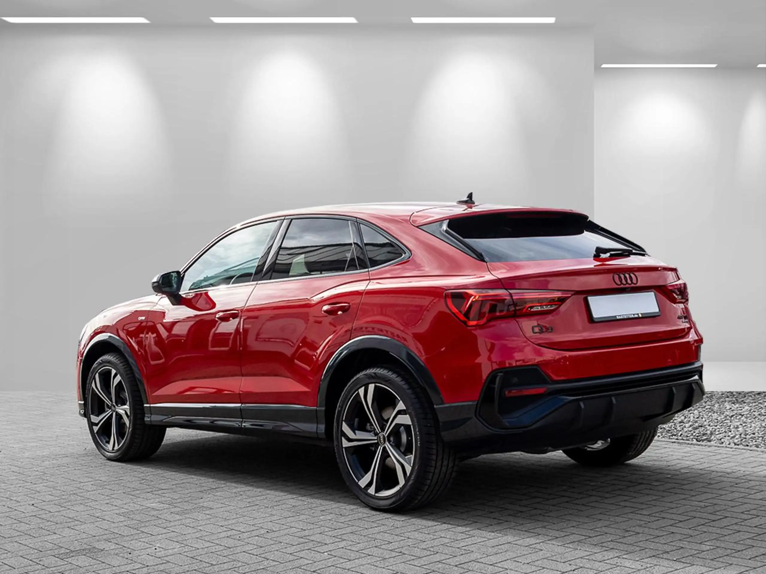 Audi - Q3