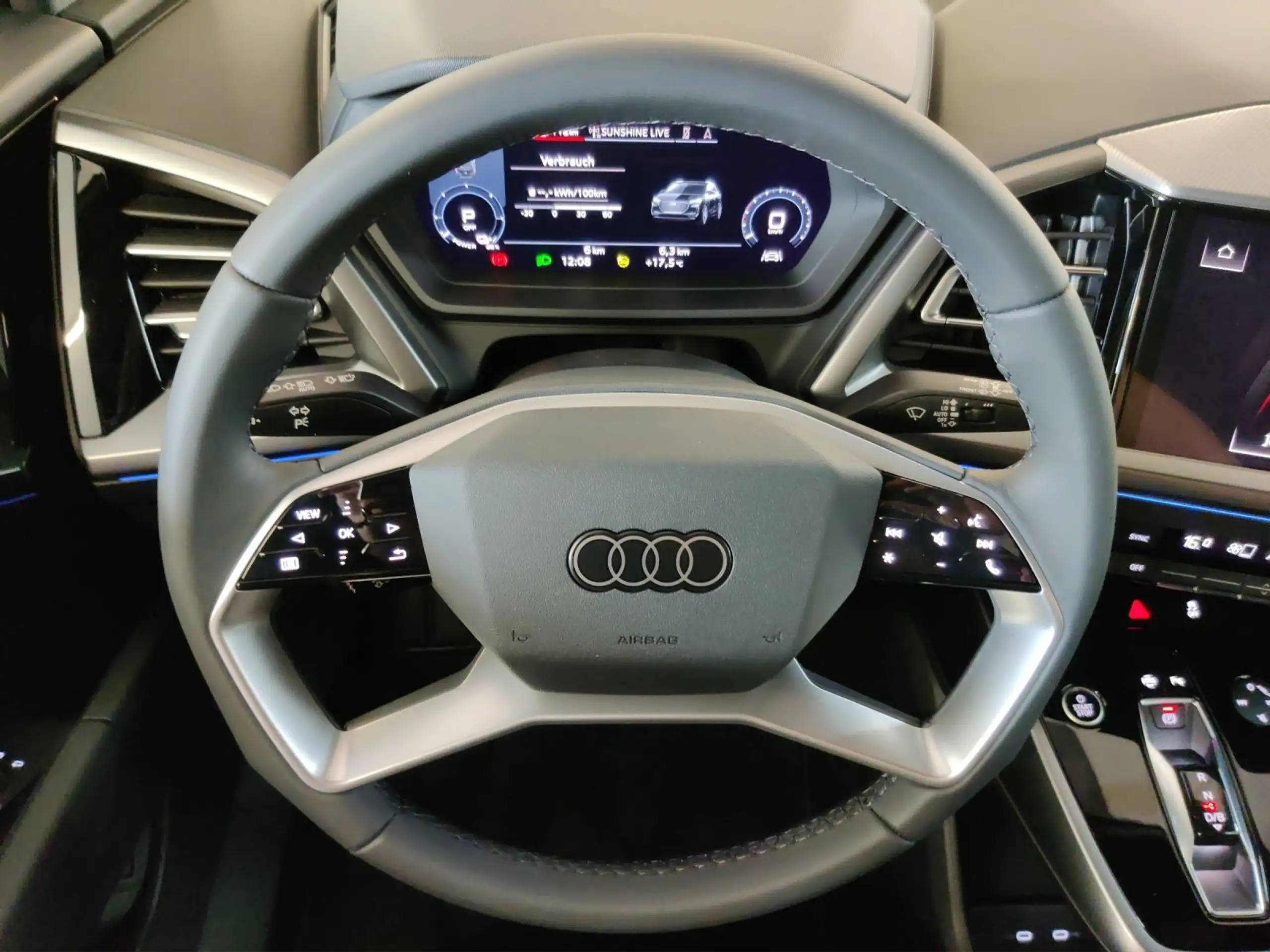 Audi - Q4 e-tron