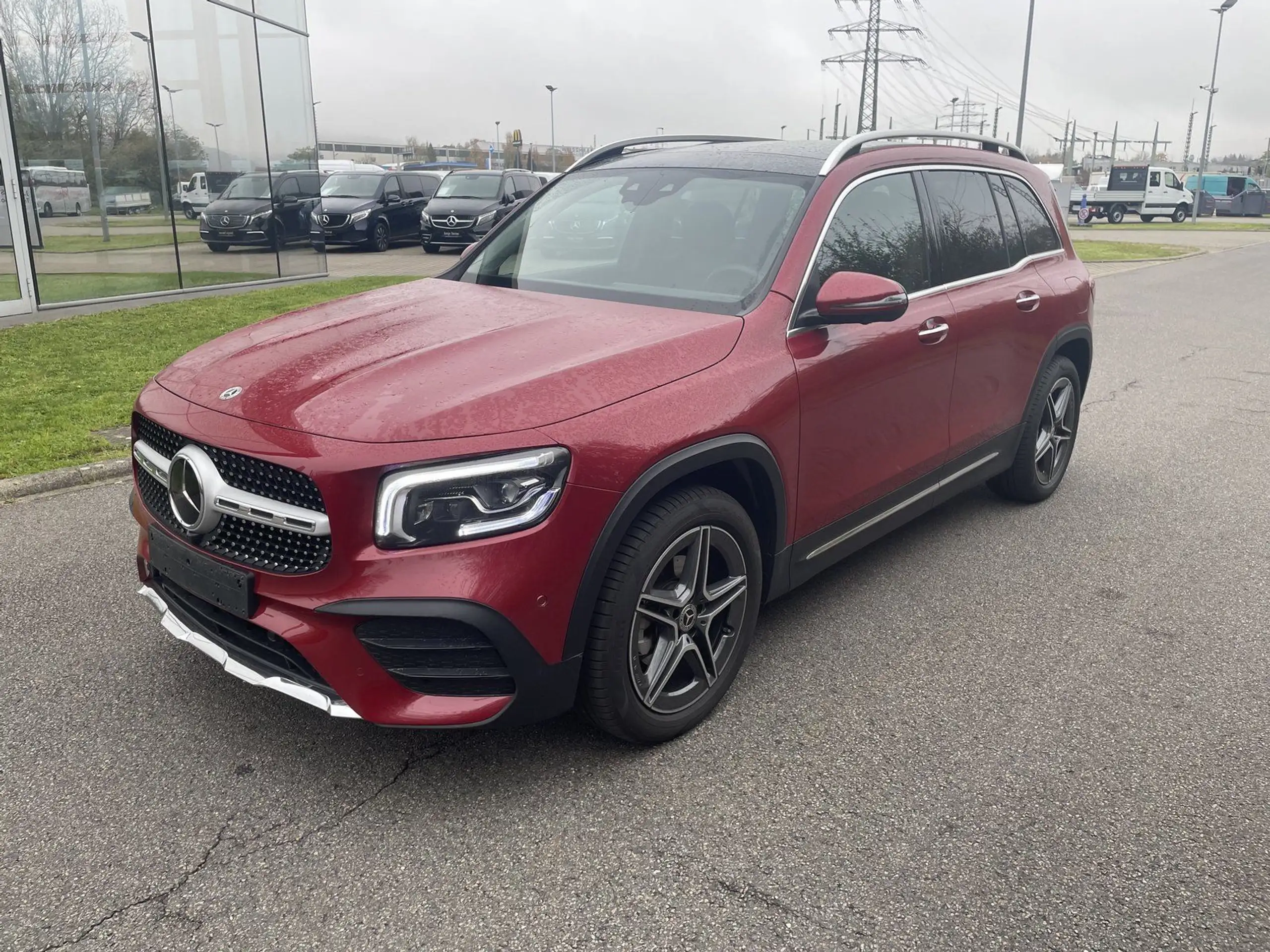 Mercedes-Benz GLB 200 2023