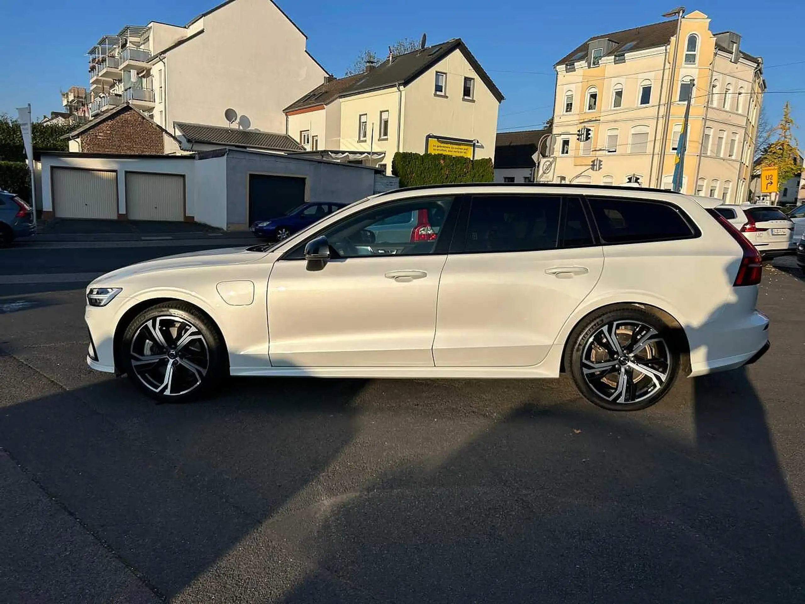 Volvo - V60