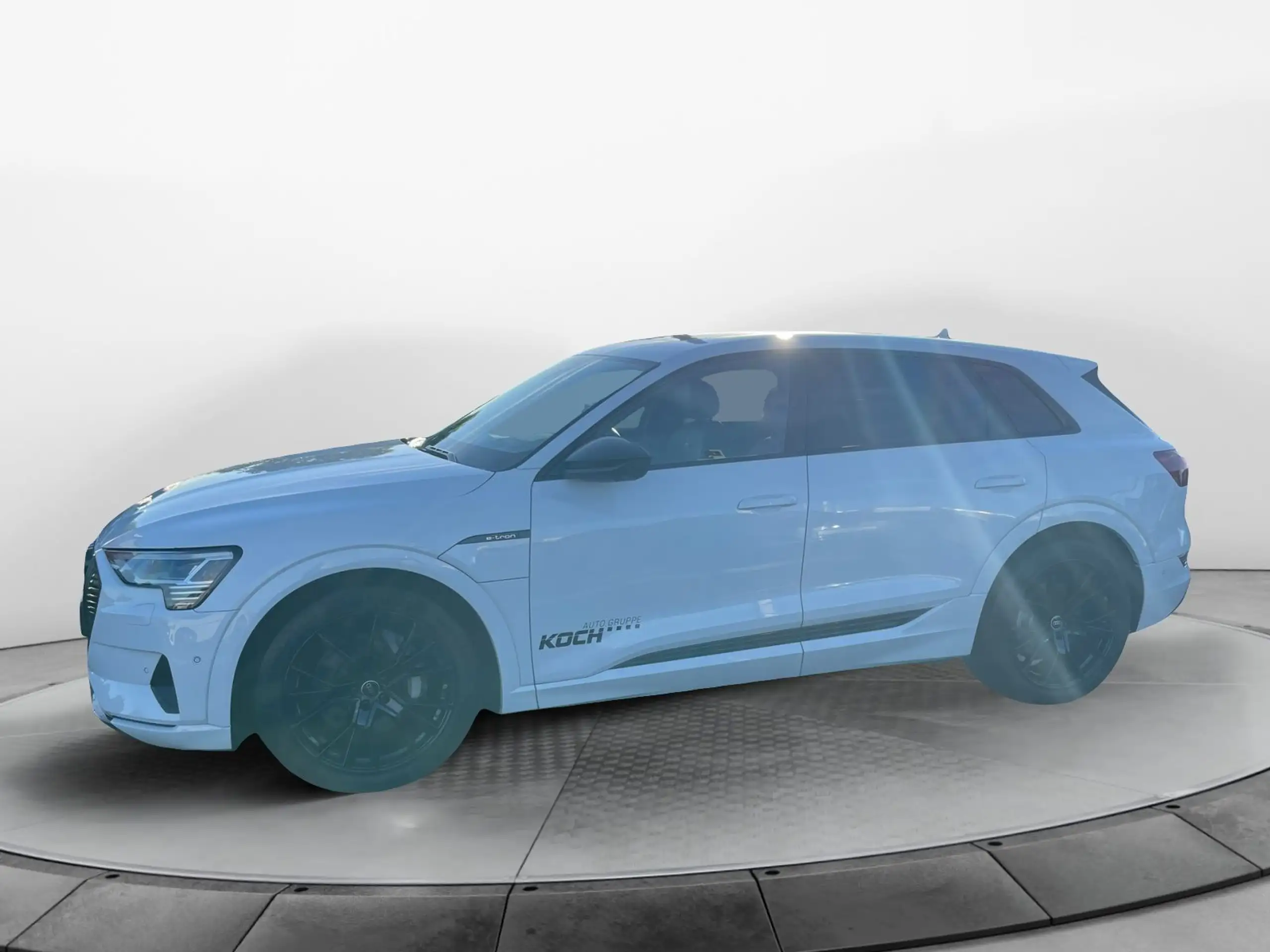 Audi - e-tron