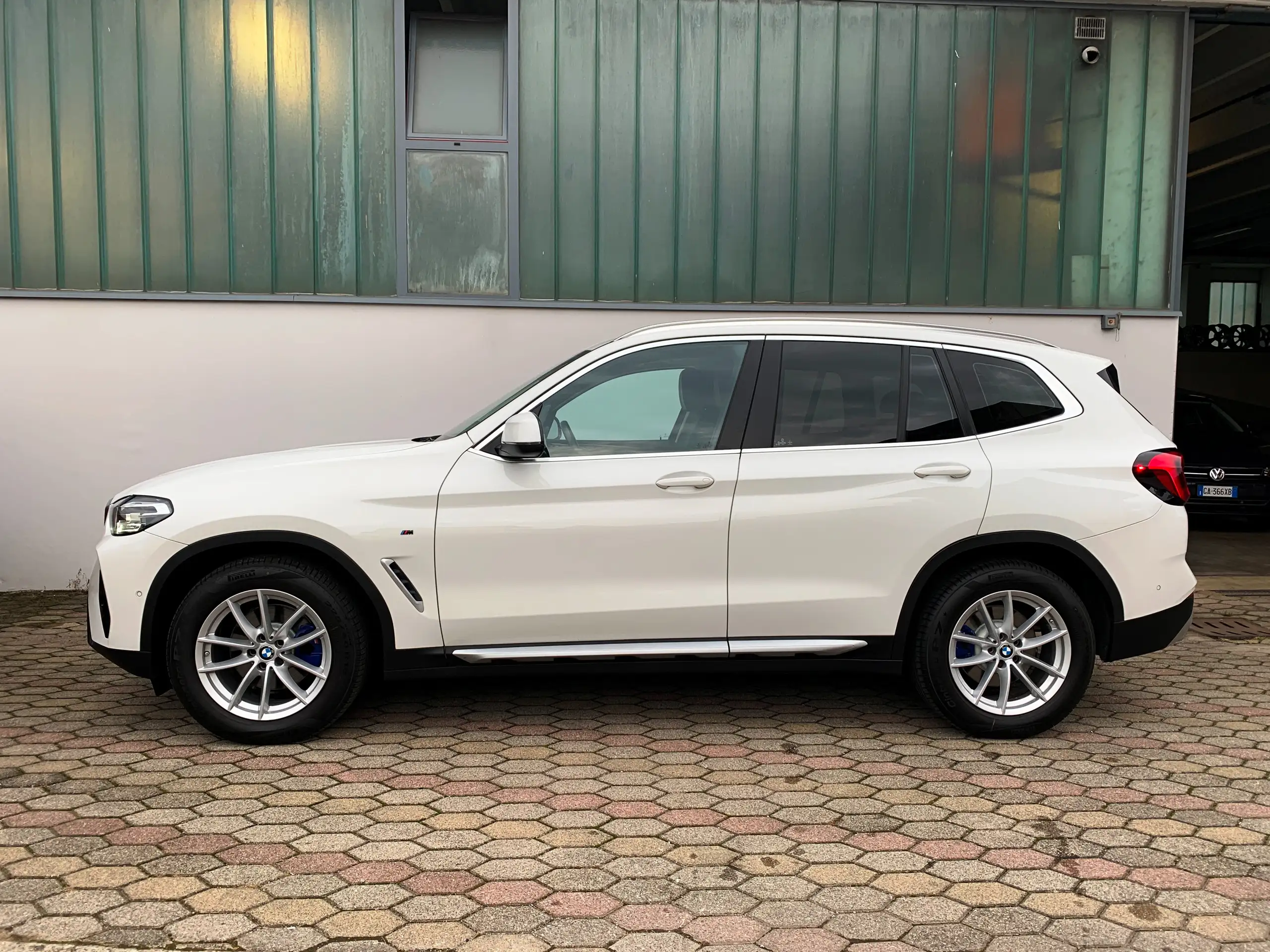 BMW - X3