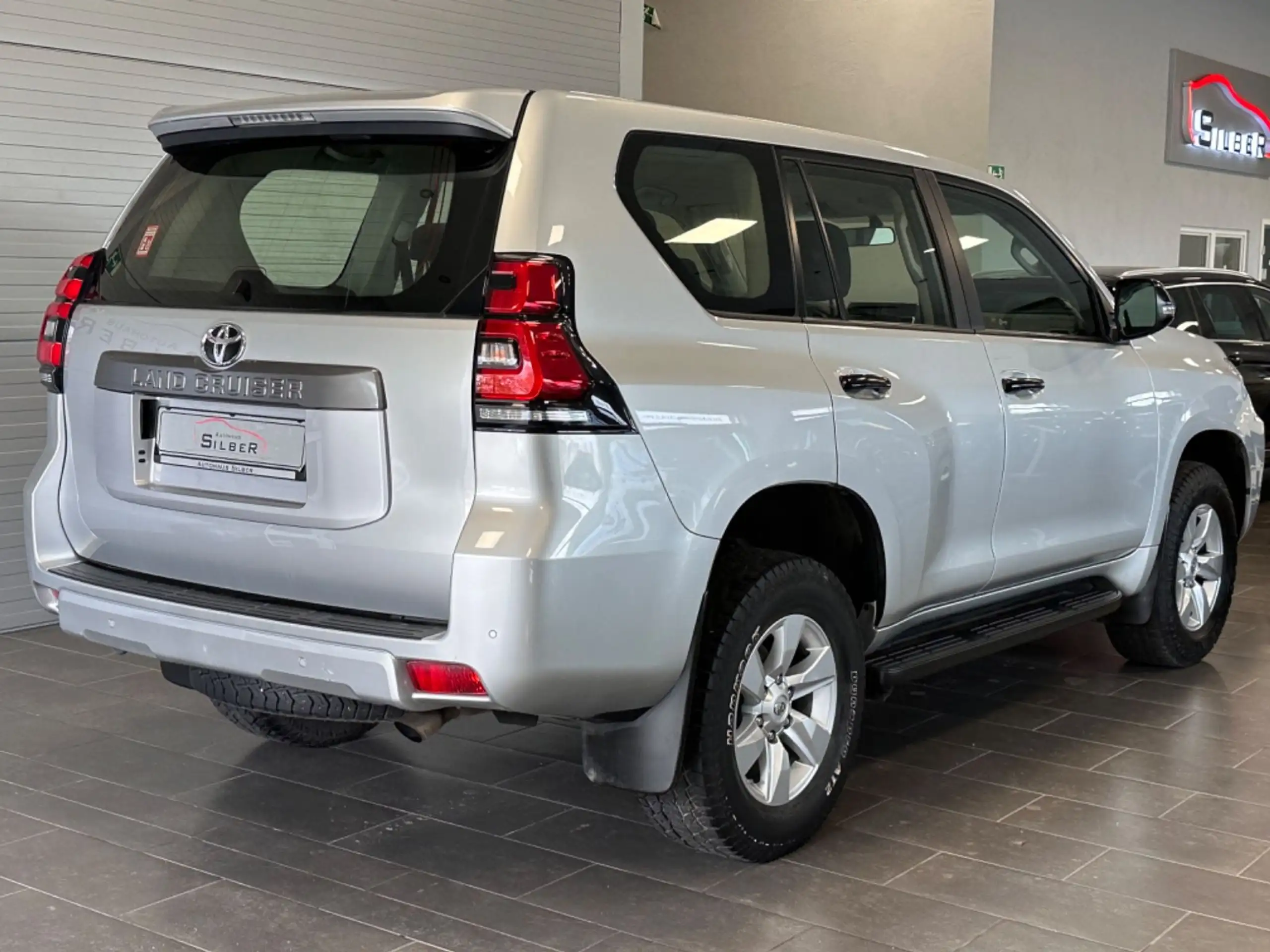 Toyota - Land Cruiser