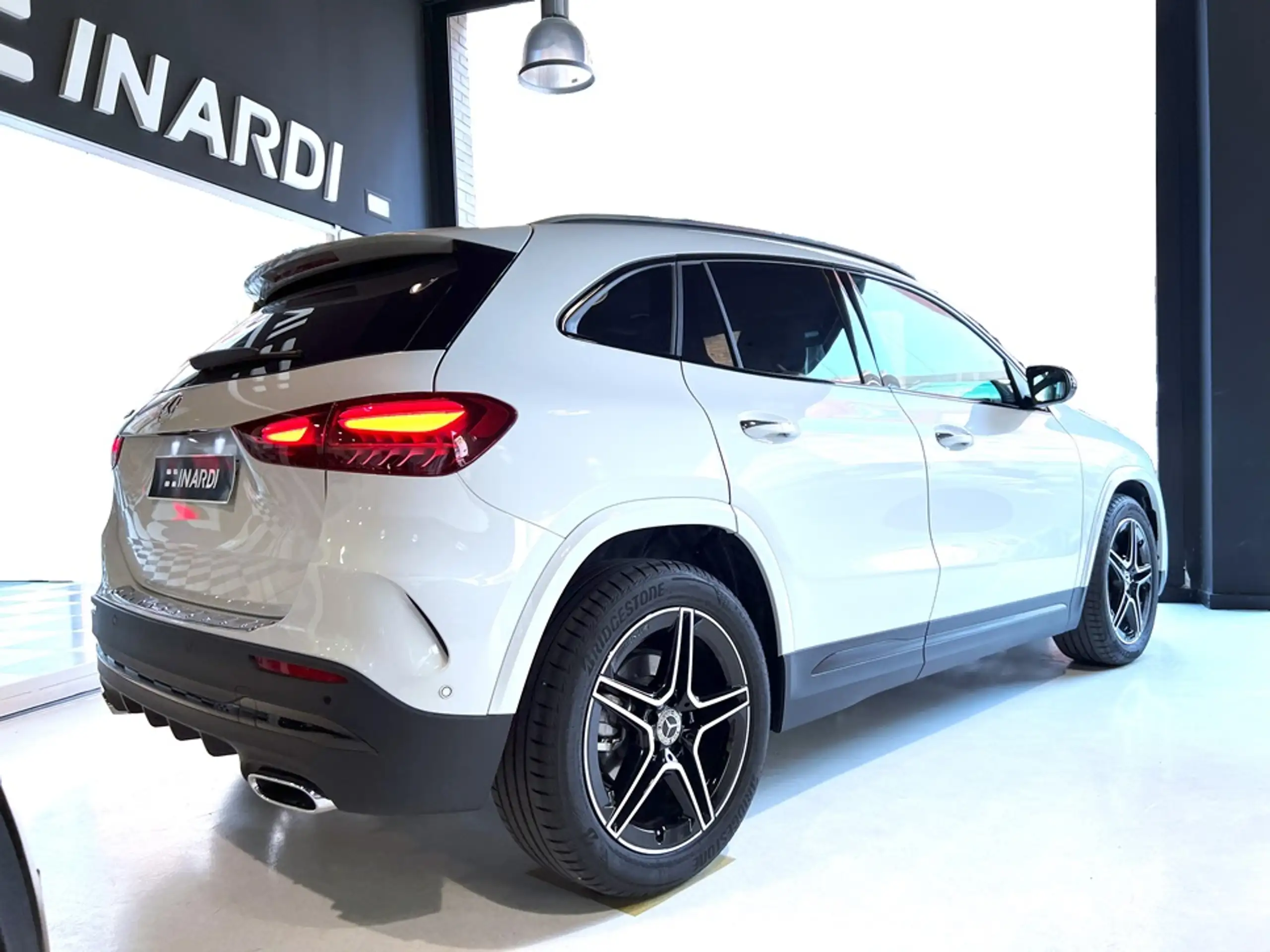 Mercedes-Benz - GLA 200