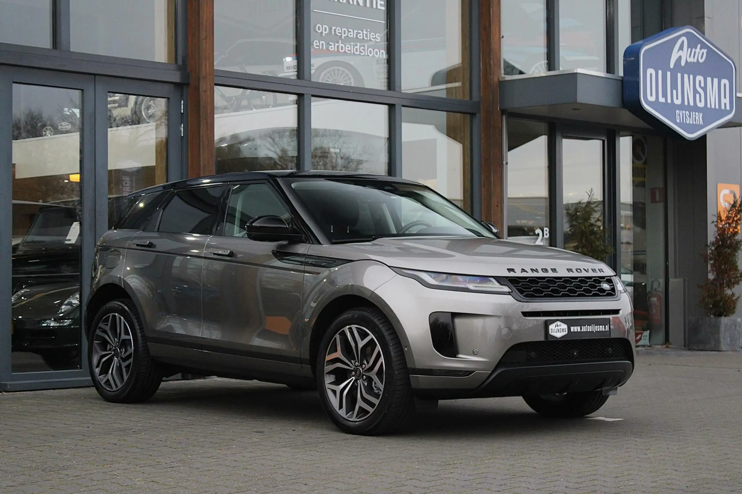 Land Rover - Range Rover Evoque