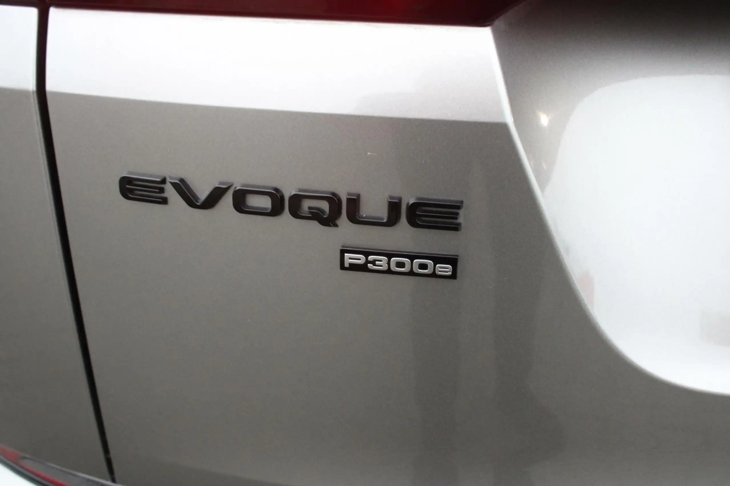 Land Rover - Range Rover Evoque