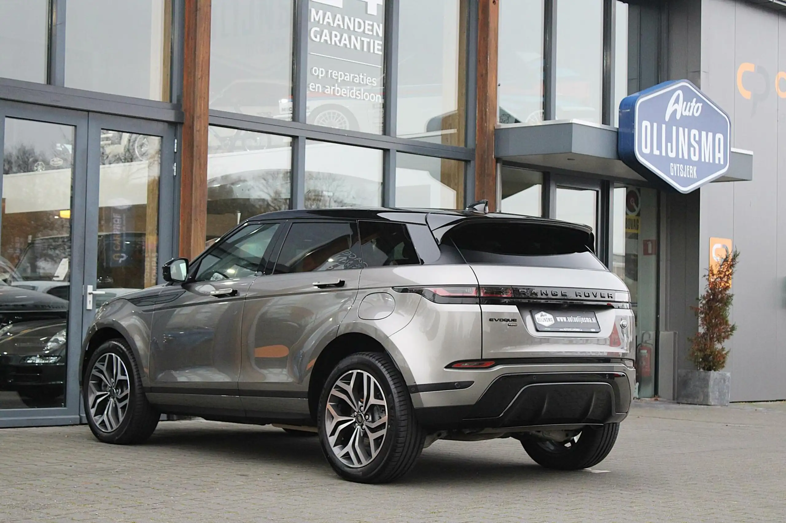 Land Rover - Range Rover Evoque