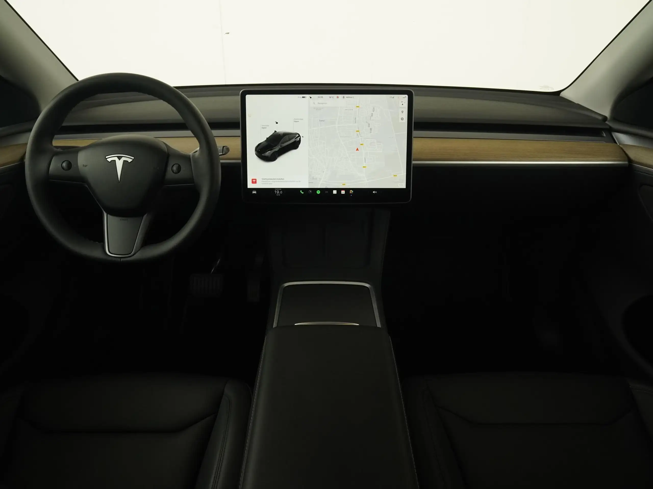 Tesla - Model Y