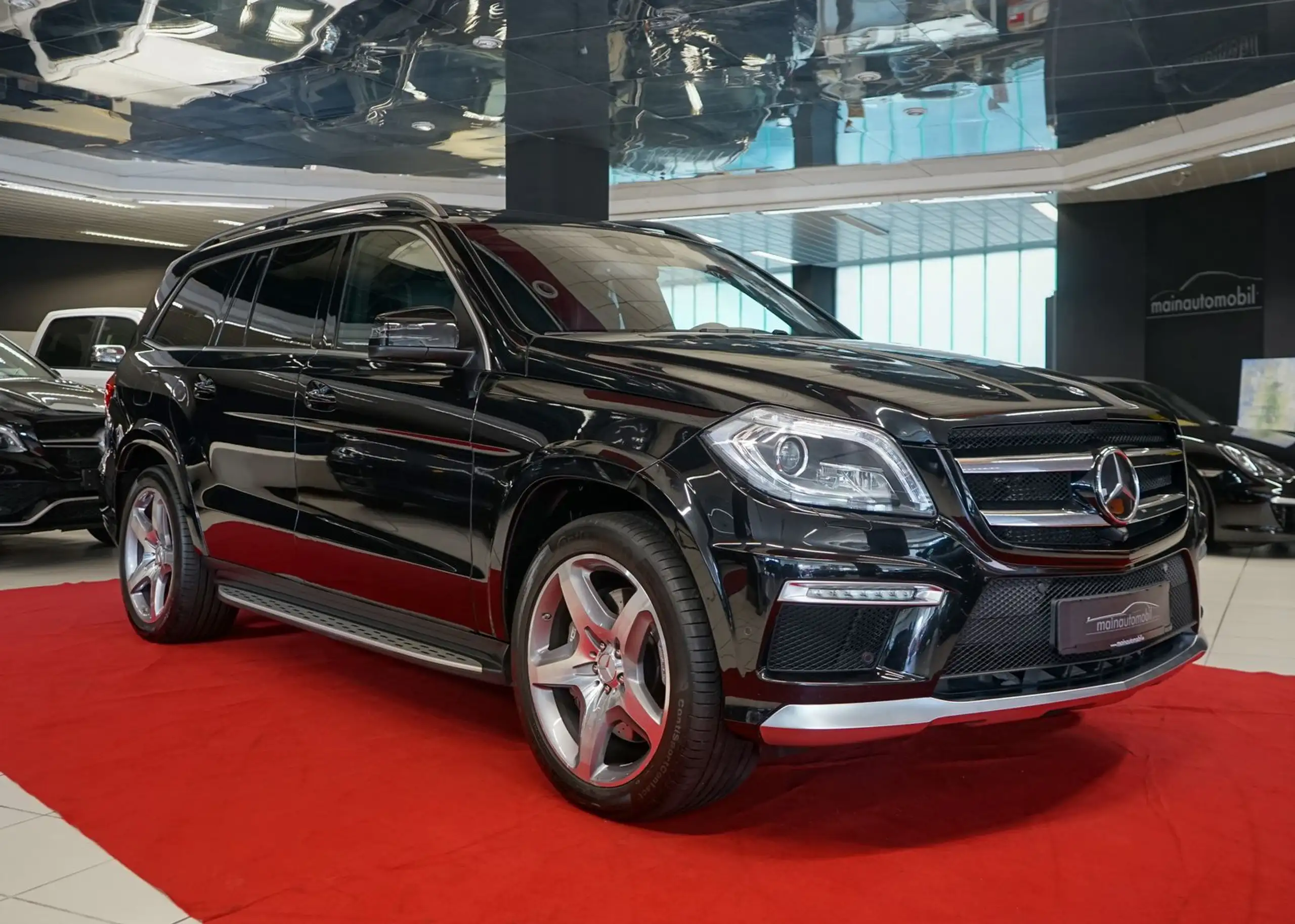 Mercedes-Benz - GL 63 AMG