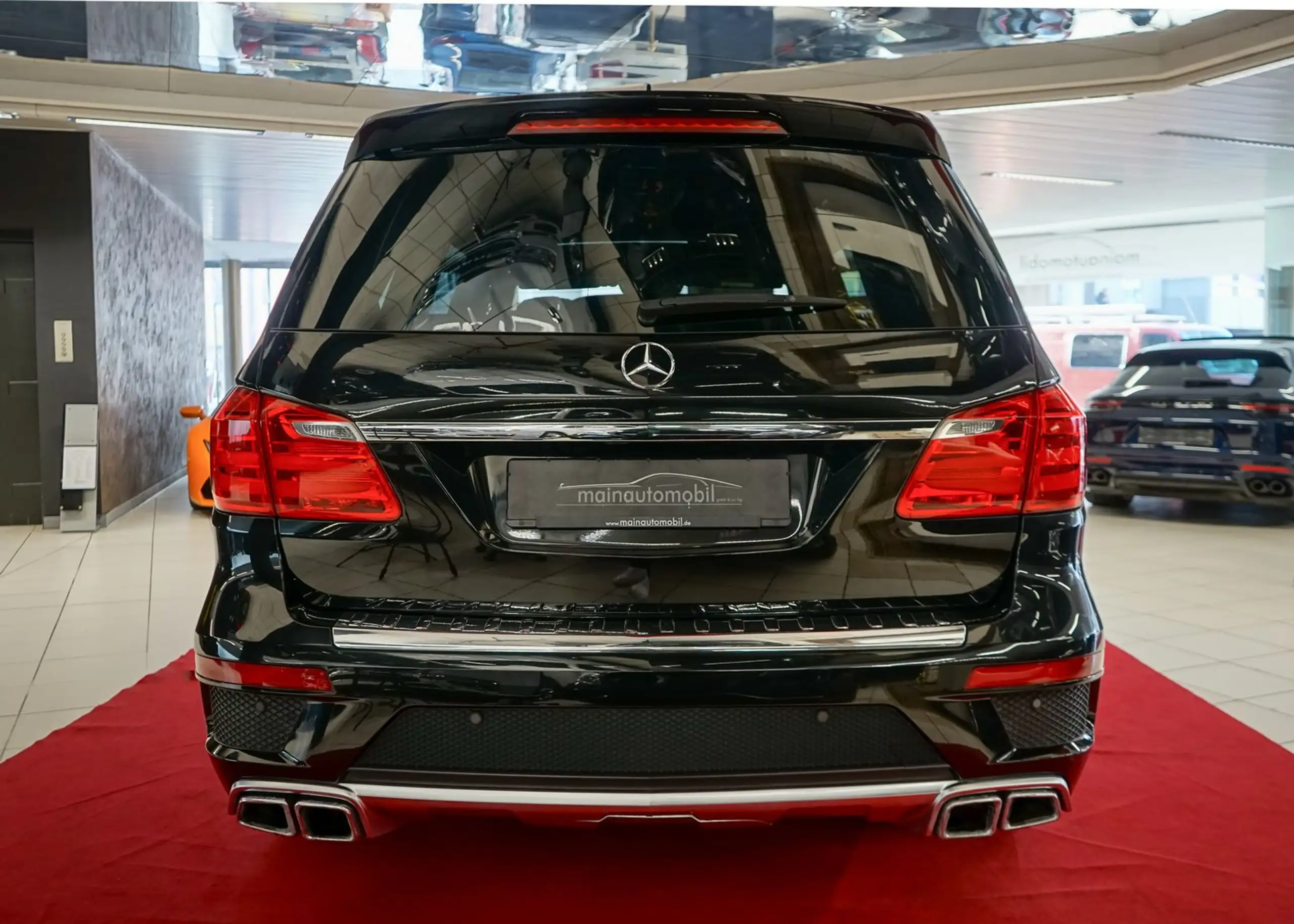 Mercedes-Benz - GL 63 AMG