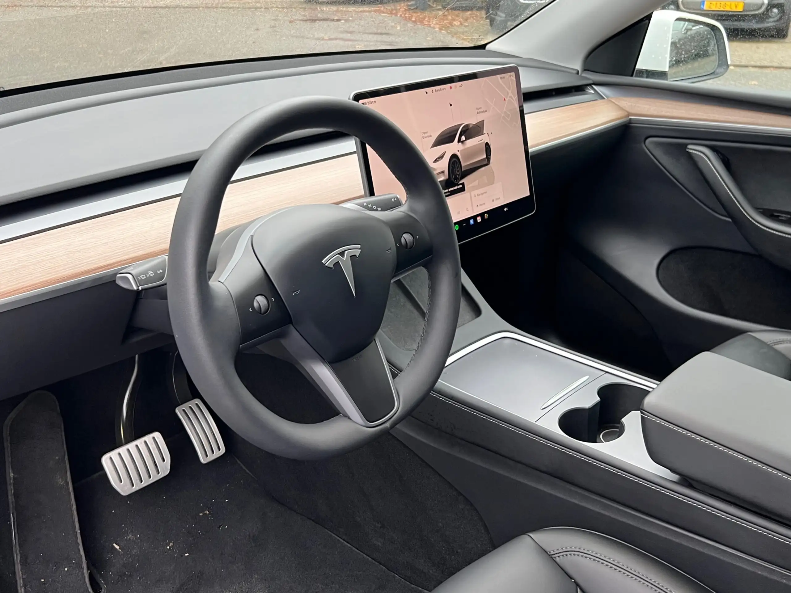 Tesla - Model Y