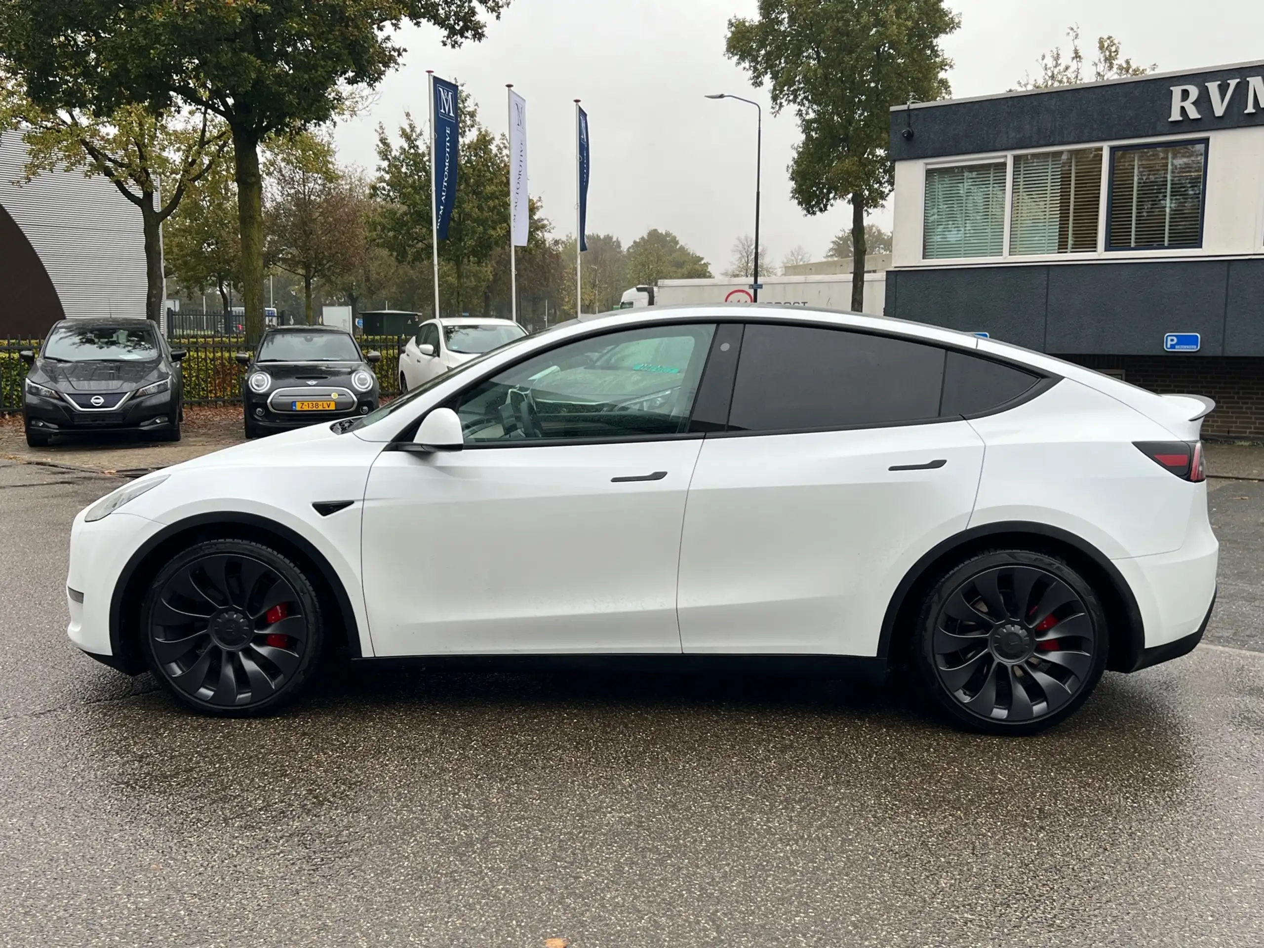 Tesla - Model Y