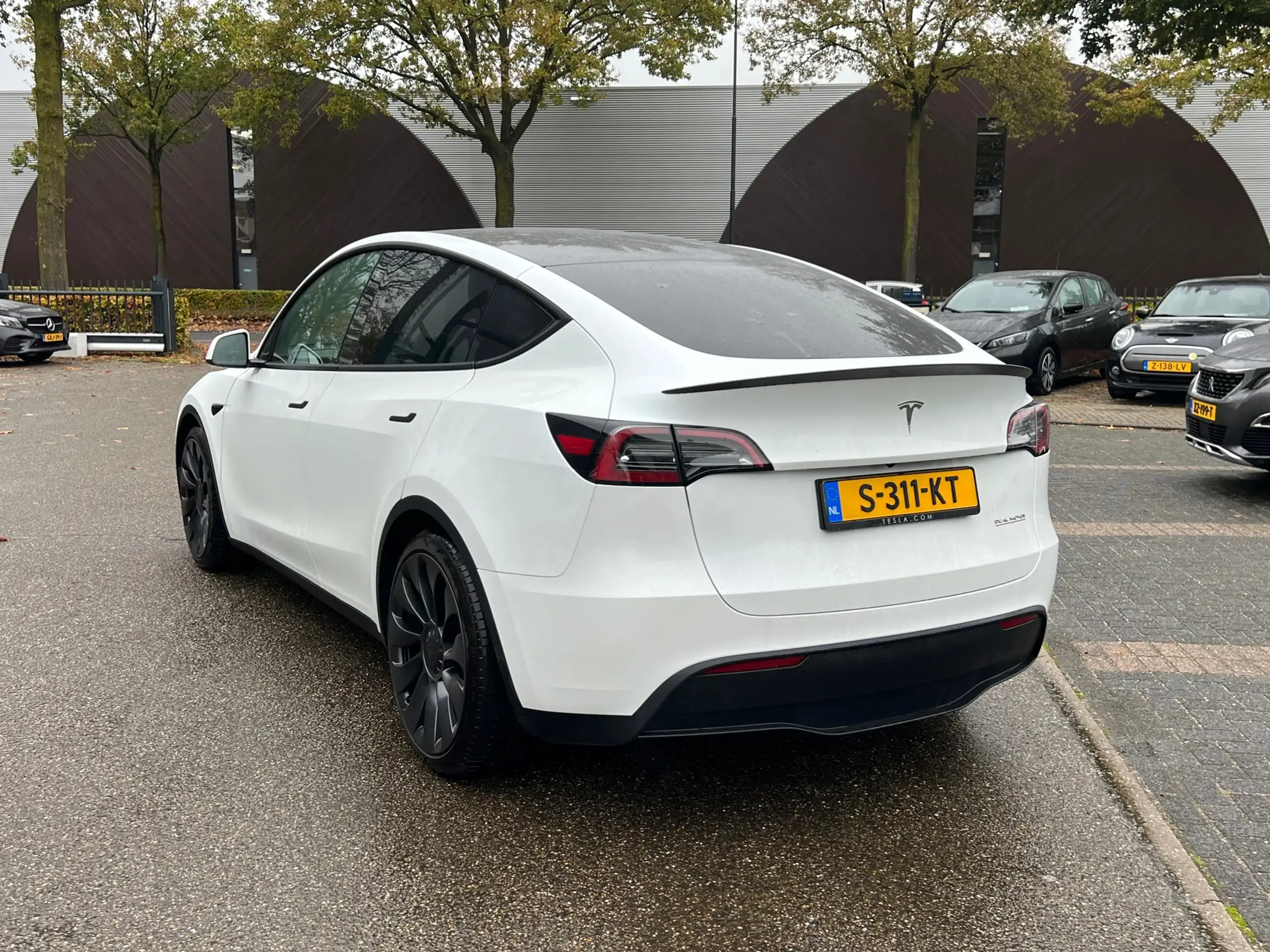 Tesla - Model Y