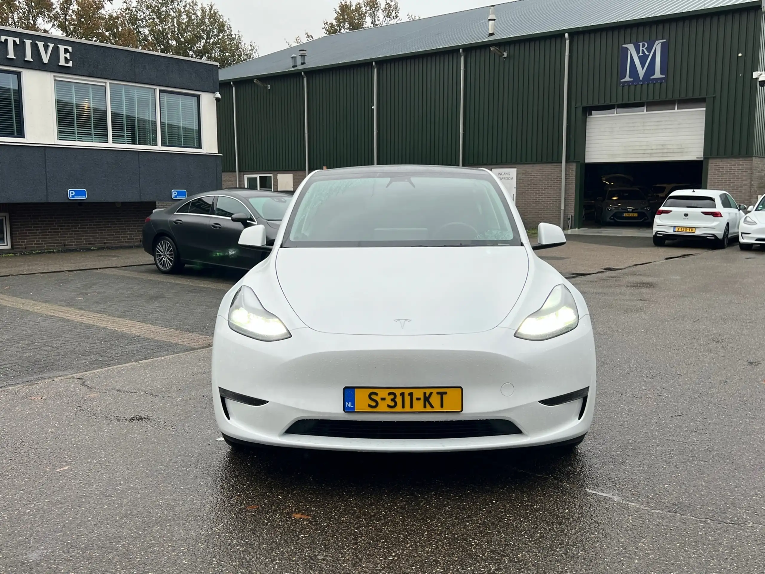 Tesla - Model Y