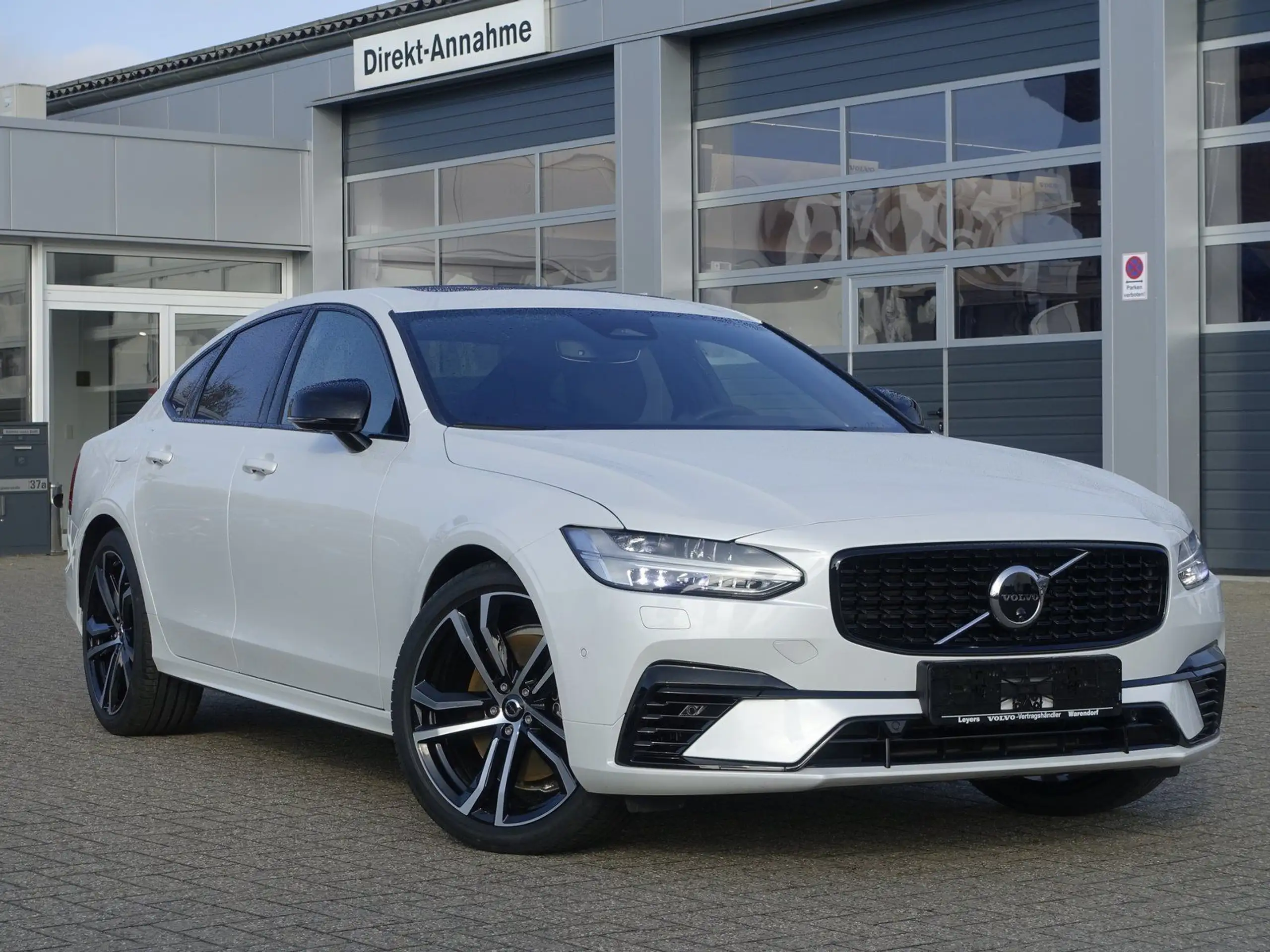 Volvo - S90