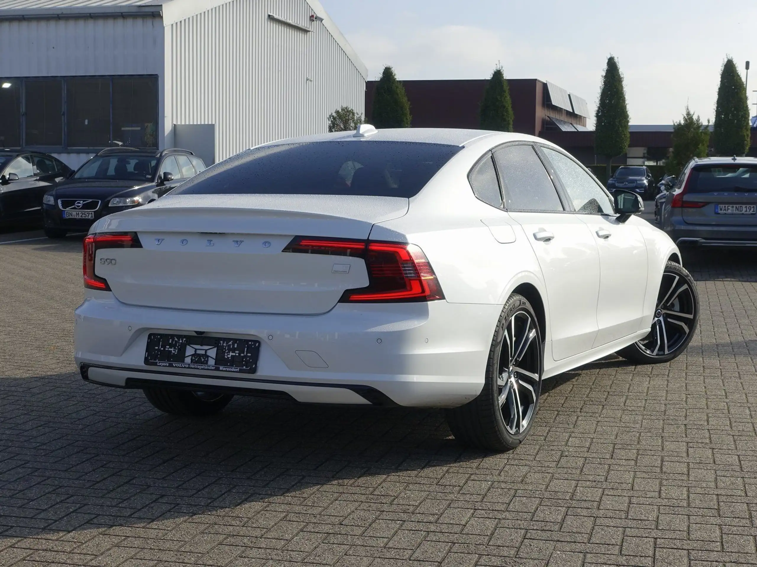 Volvo - S90