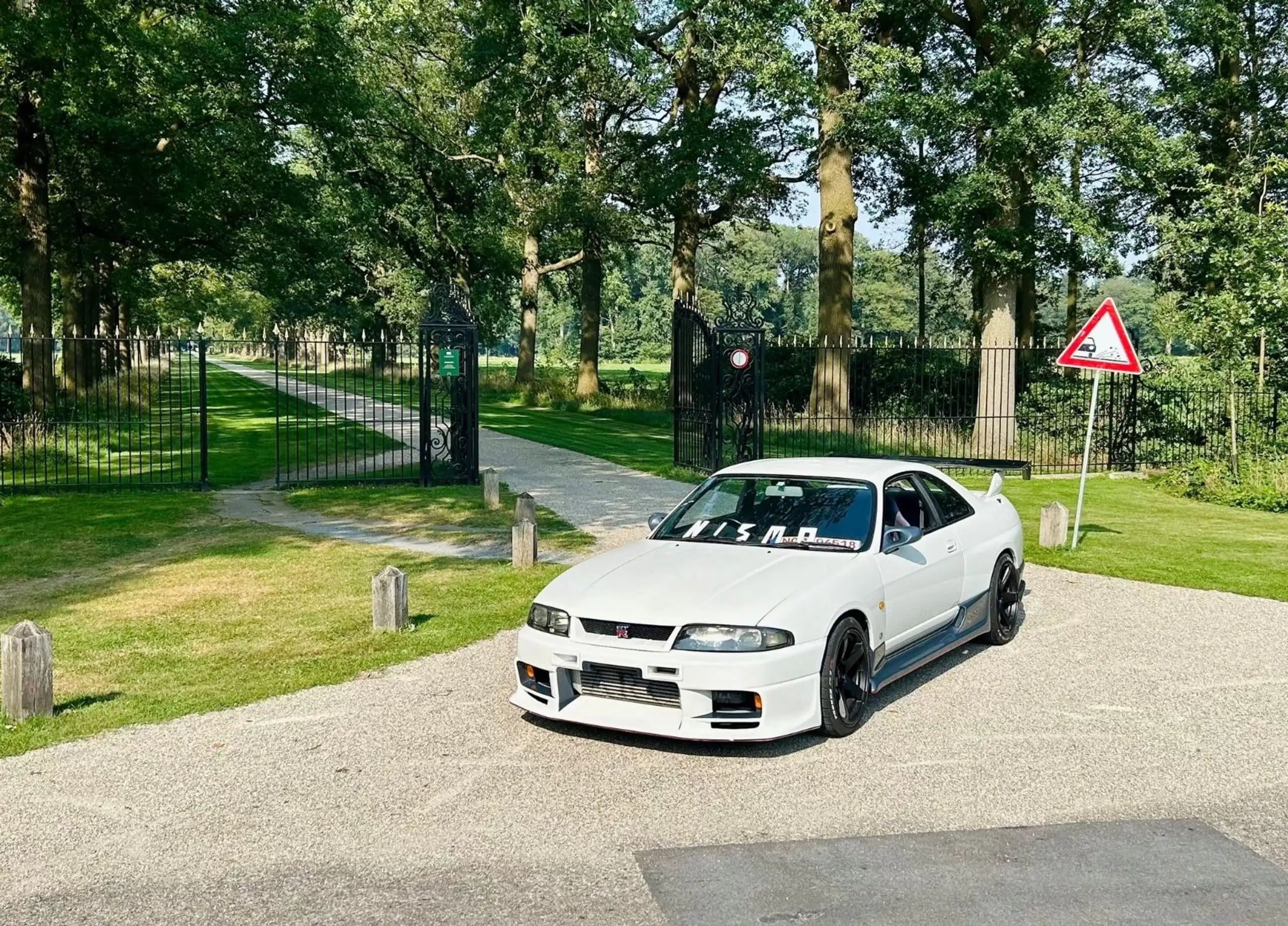 Nissan - Skyline