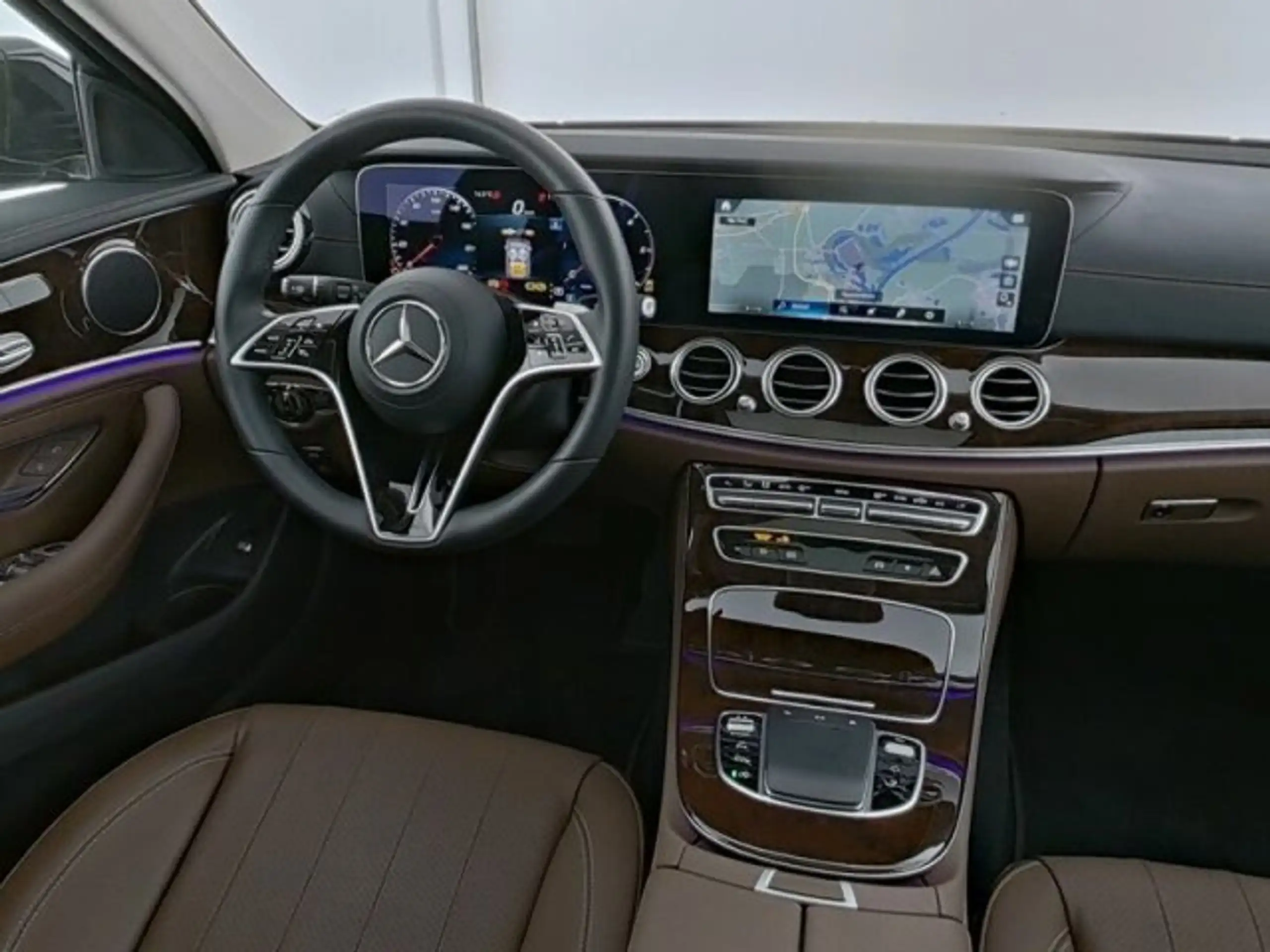 Mercedes-Benz - E 220