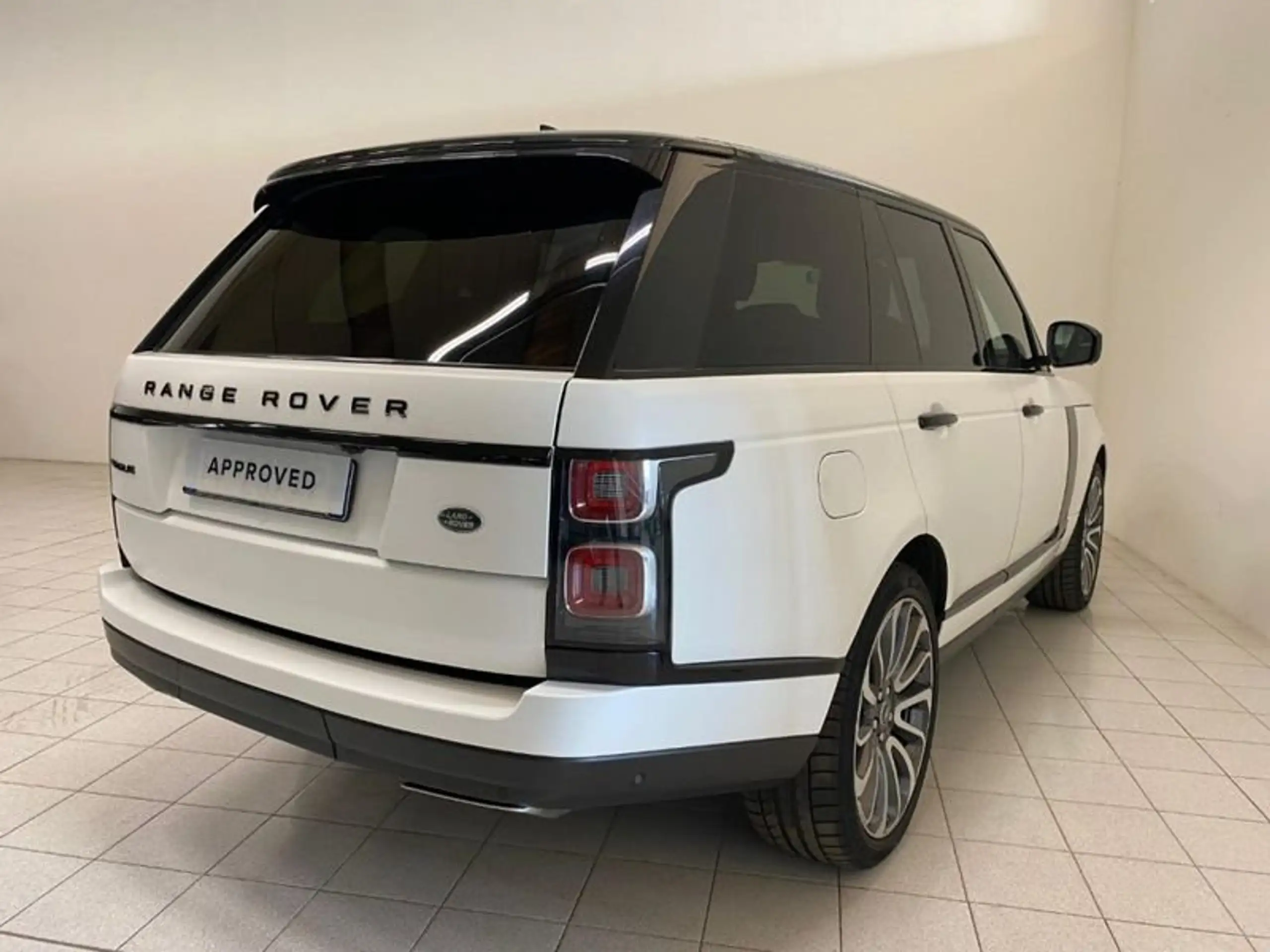 Land Rover - Range Rover