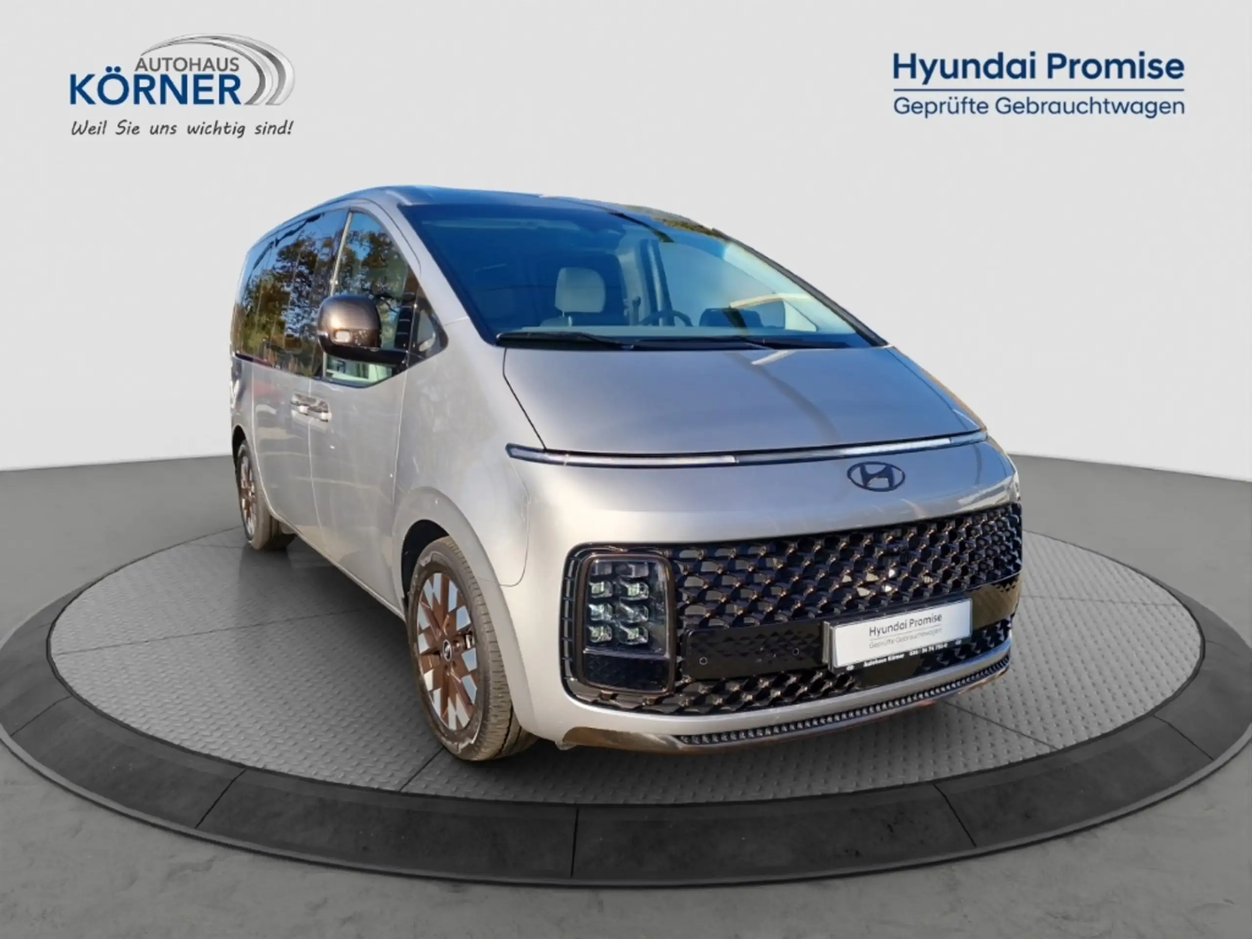 Hyundai - STARIA