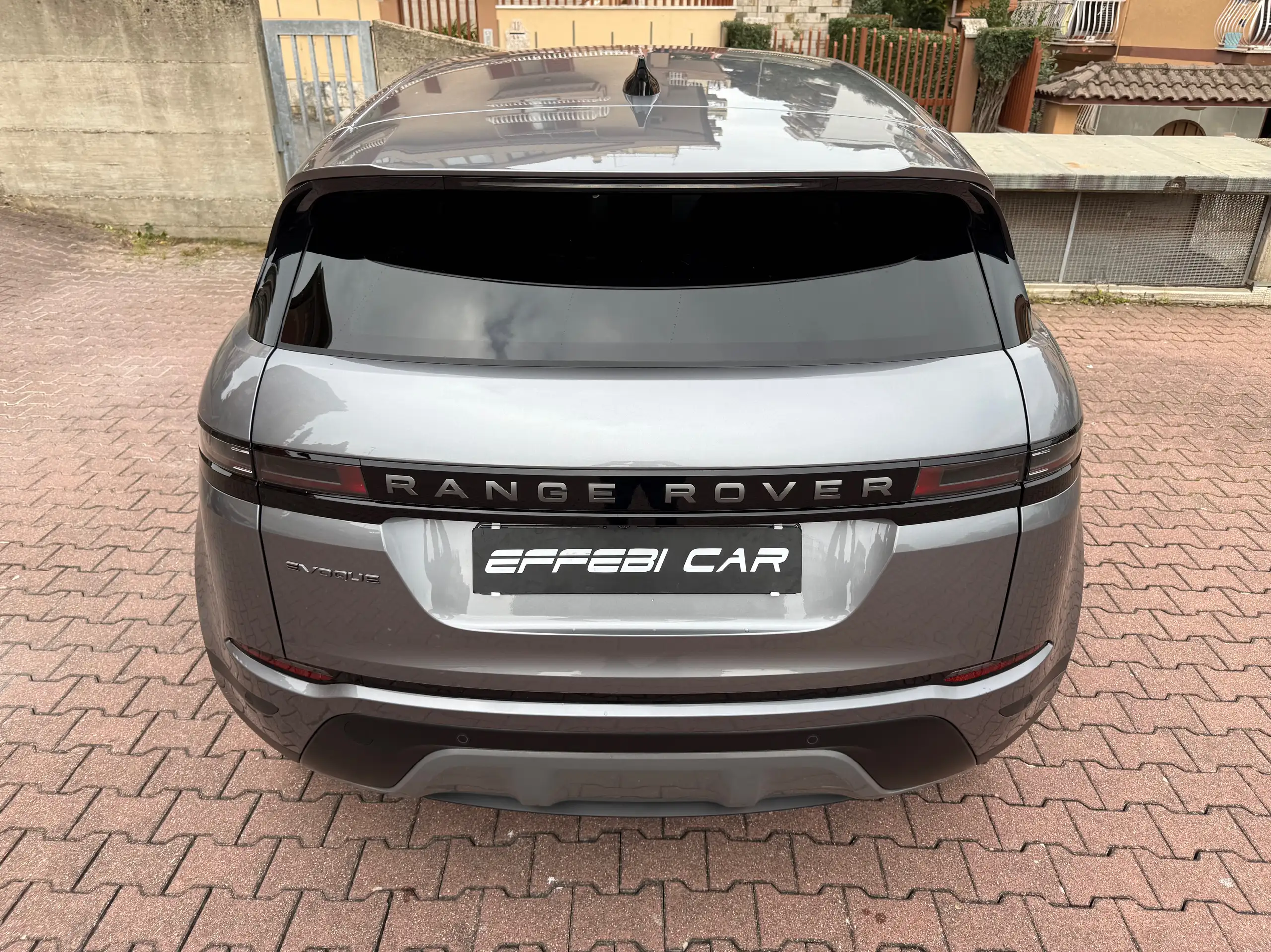 Land Rover - Range Rover Evoque