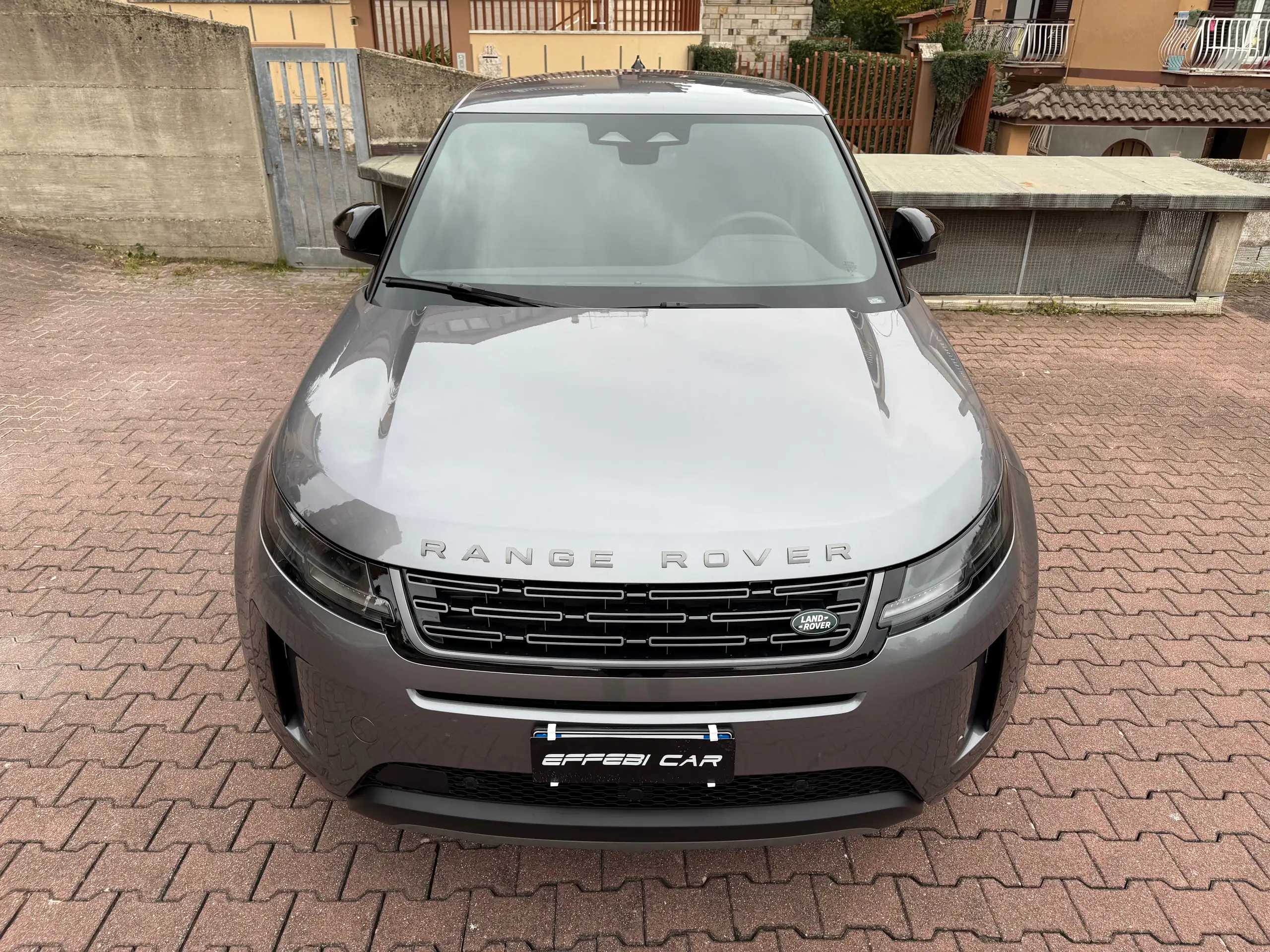 Land Rover - Range Rover Evoque