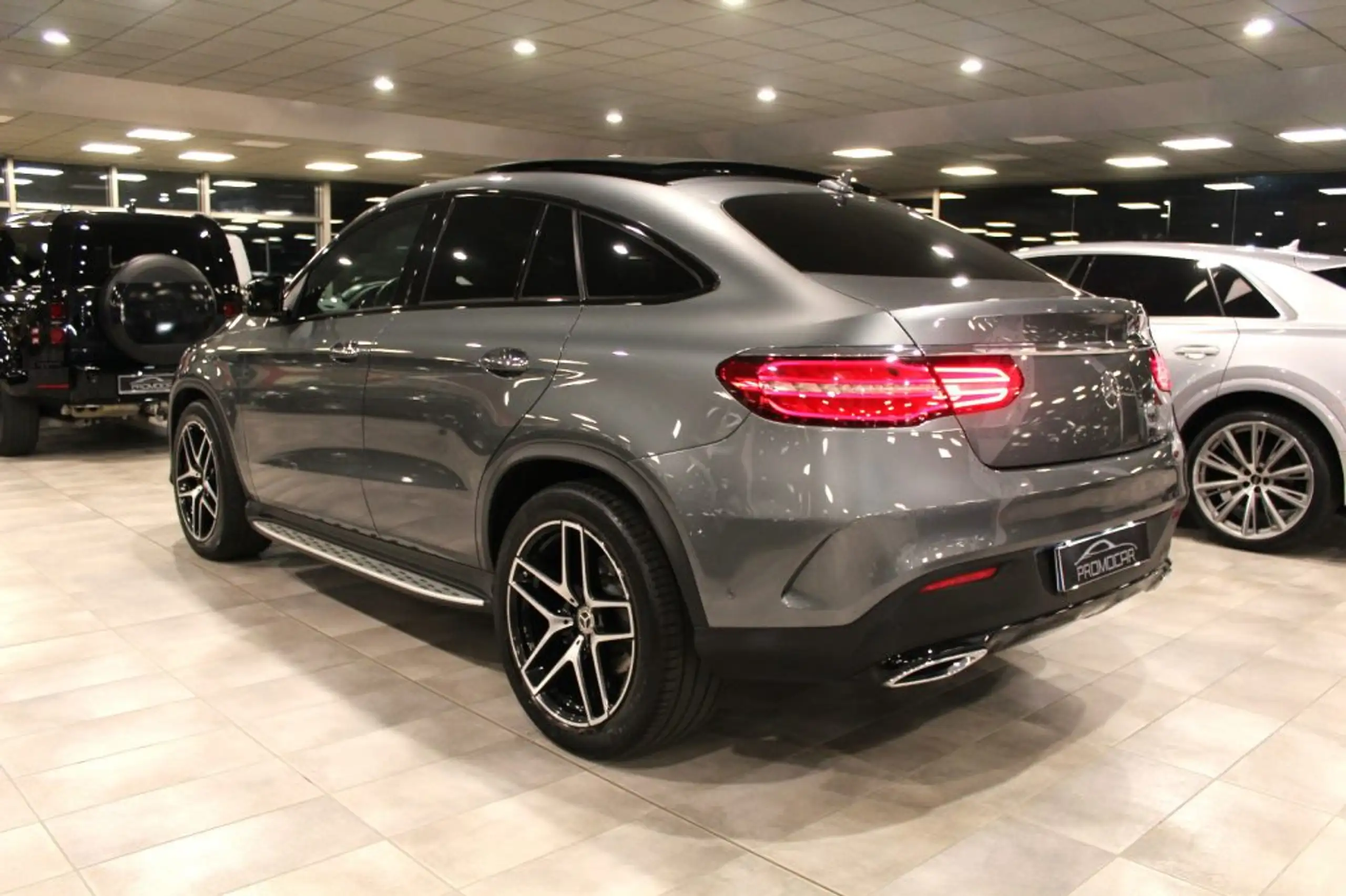 Mercedes-Benz - GLE 350