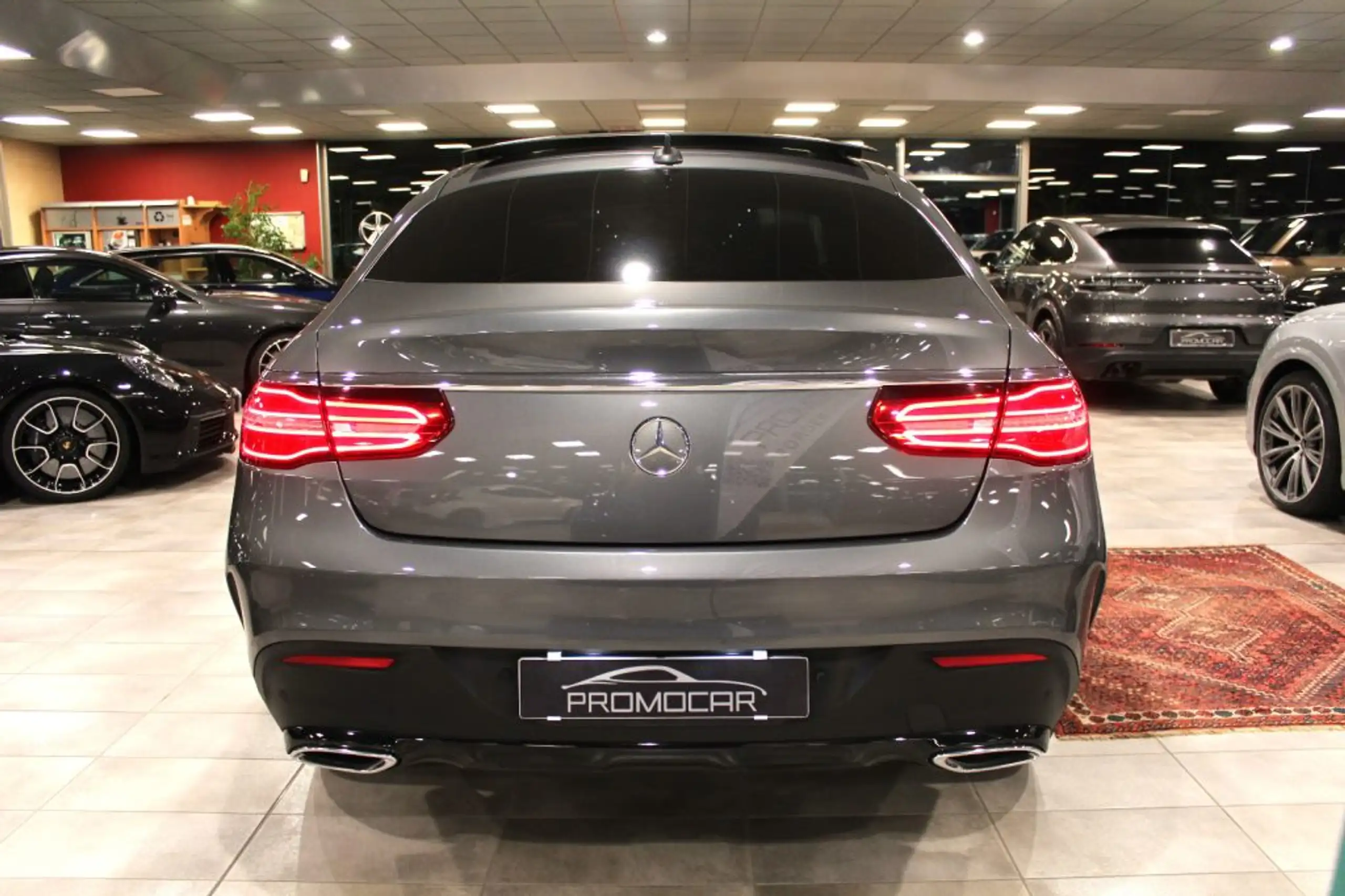 Mercedes-Benz - GLE 350