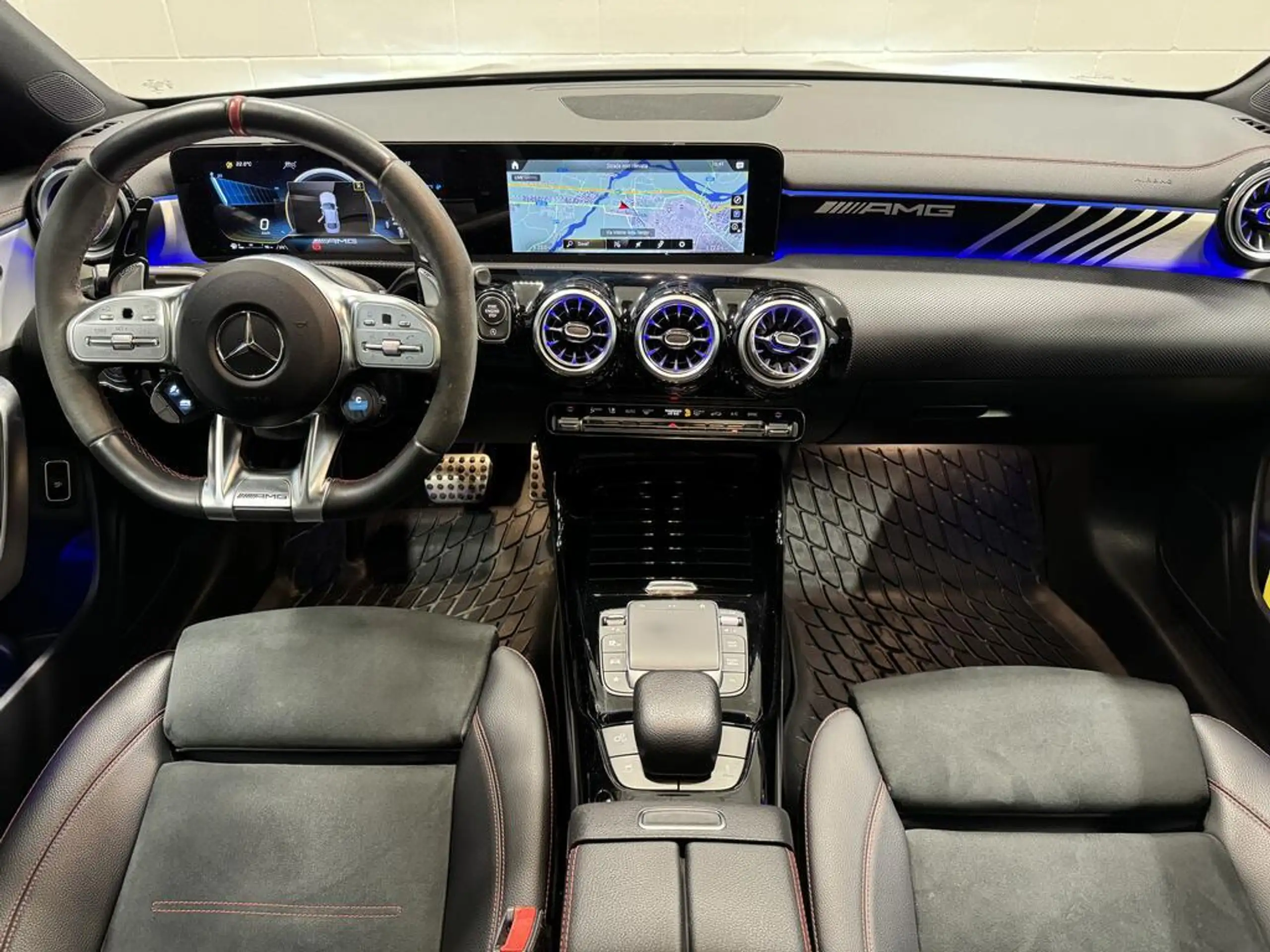 Mercedes-Benz - CLA 35 AMG