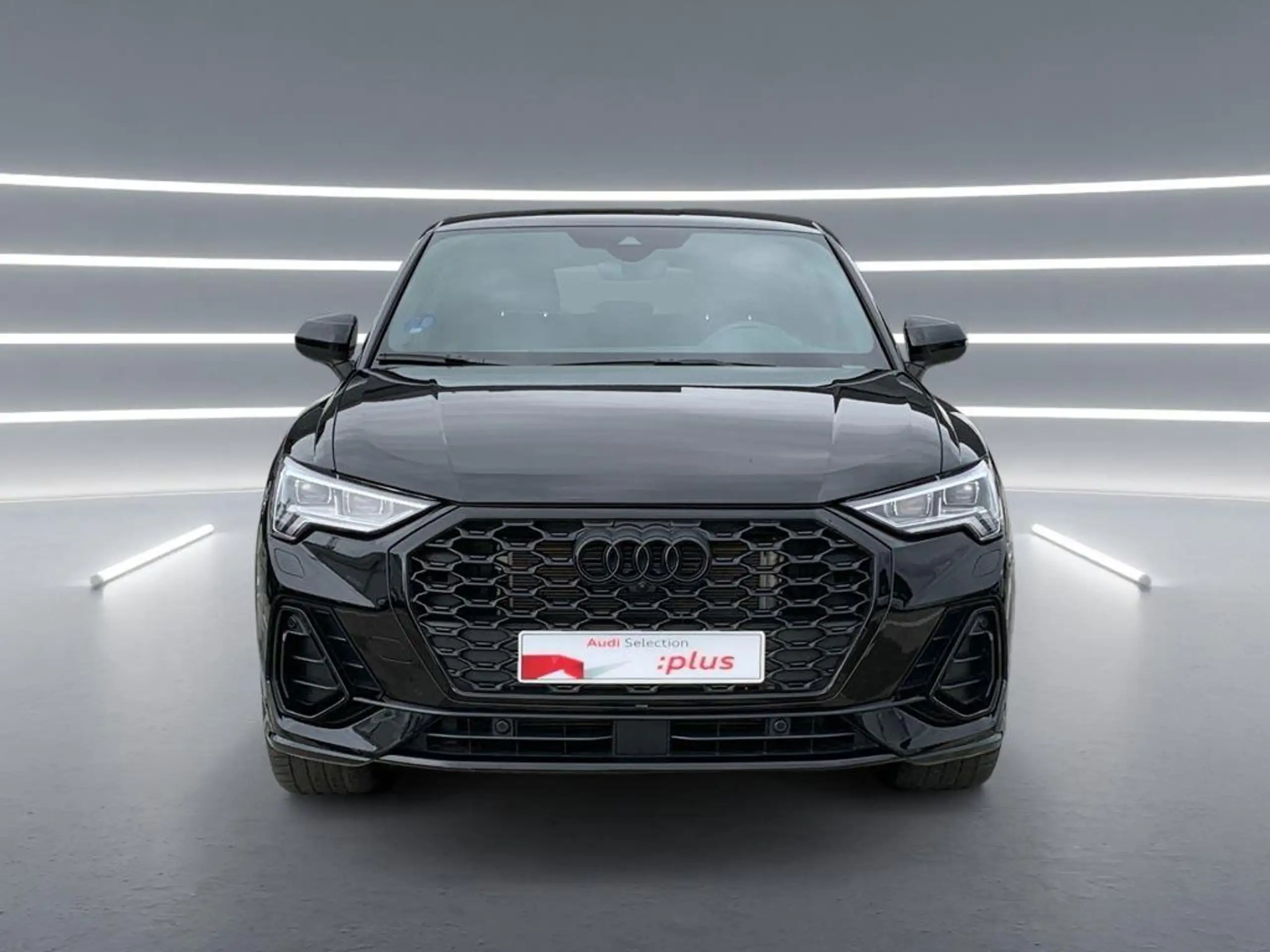 Audi - Q3