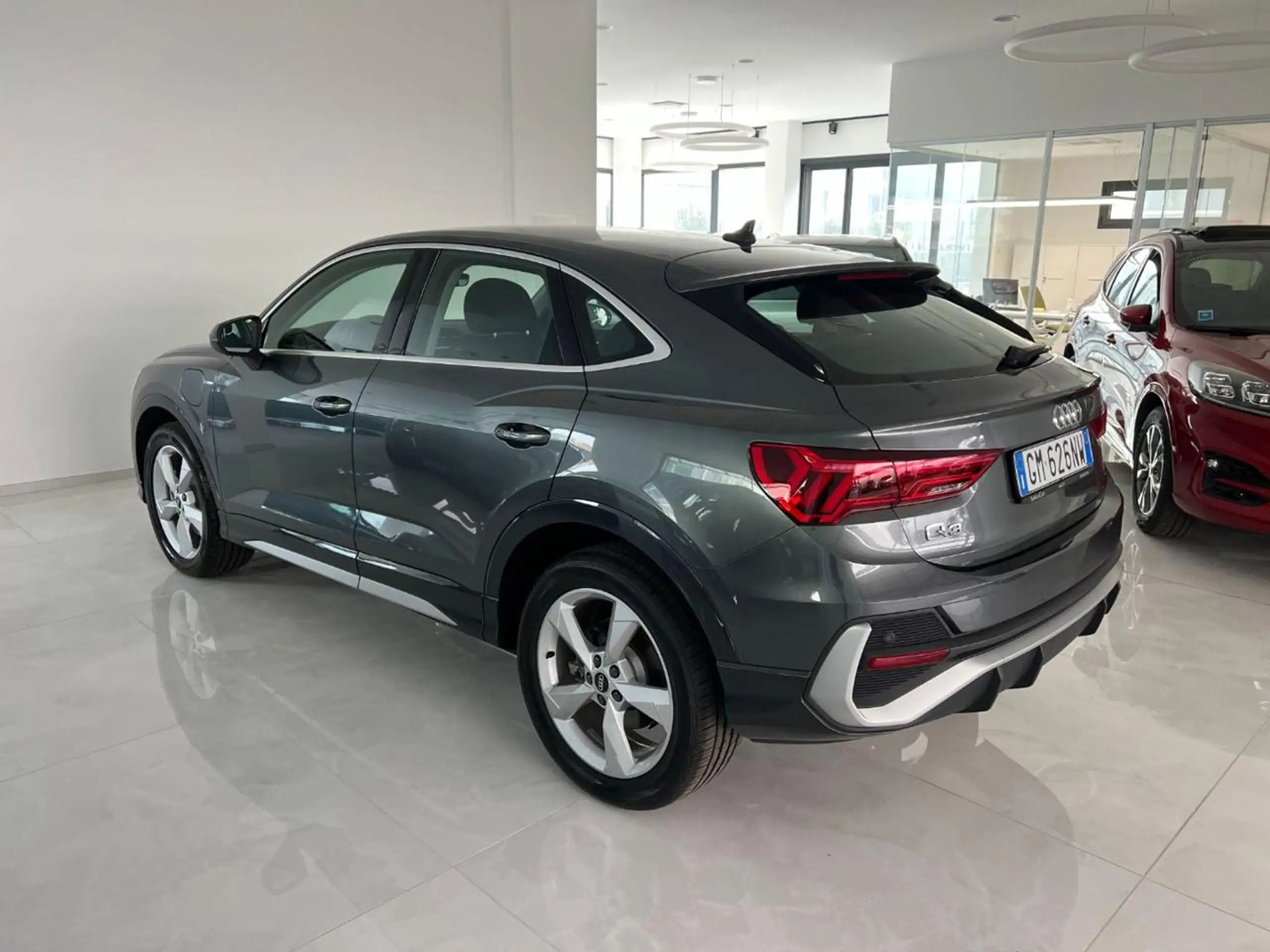 Audi - Q3