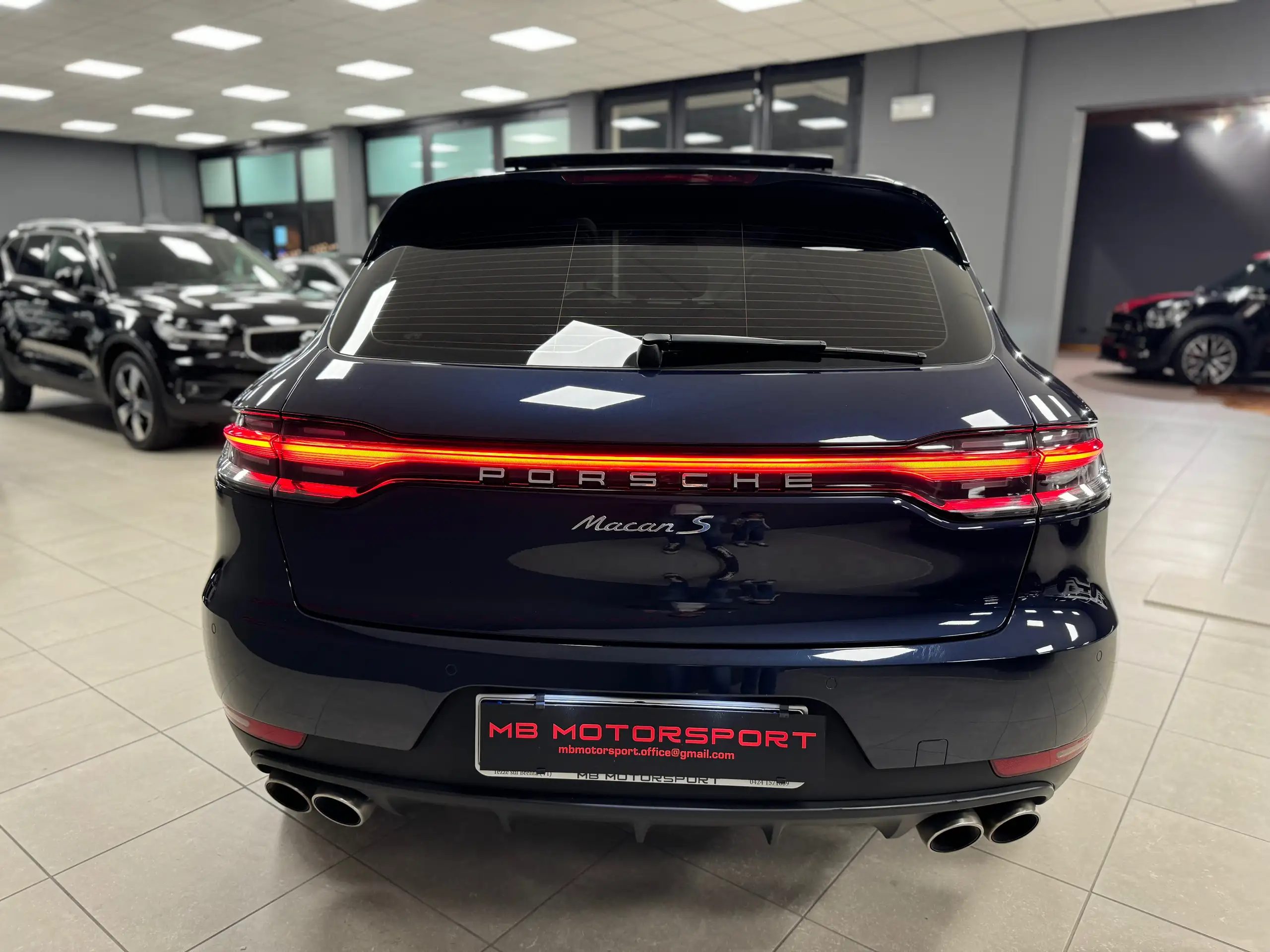 Porsche - Macan