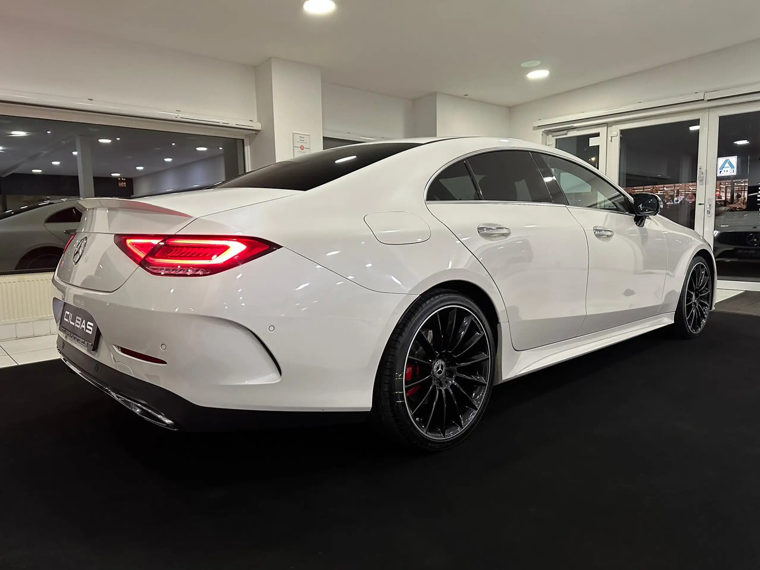 Mercedes-Benz - CLS 400