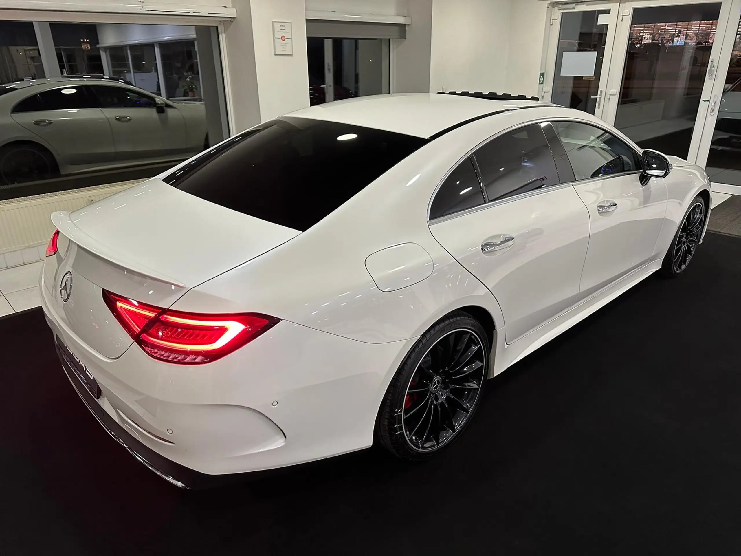 Mercedes-Benz - CLS 400