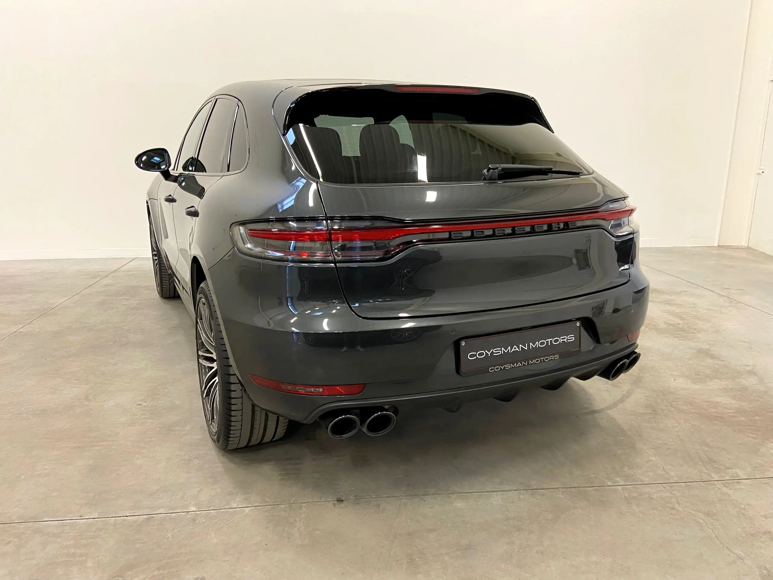 Porsche - Macan