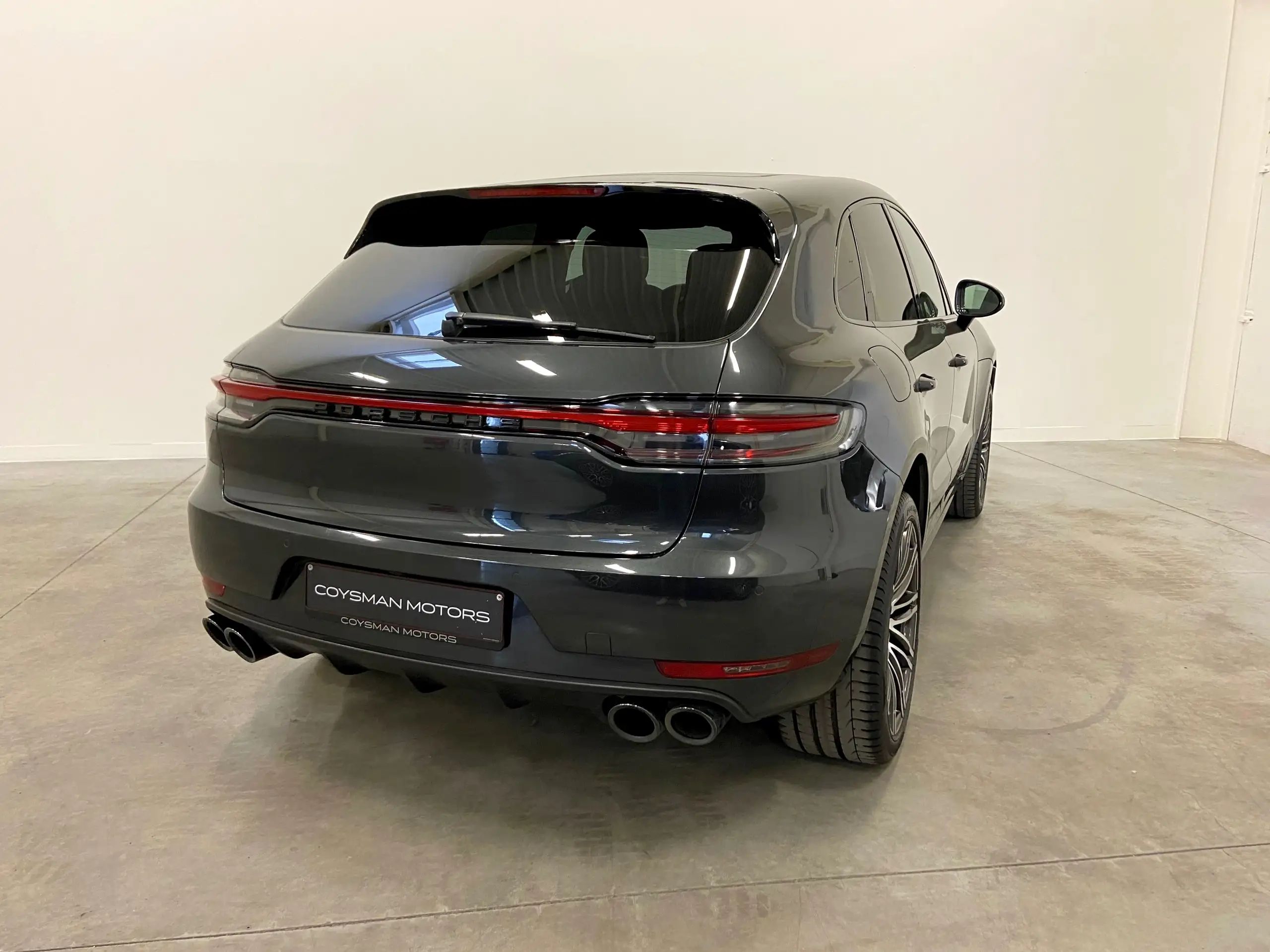 Porsche - Macan