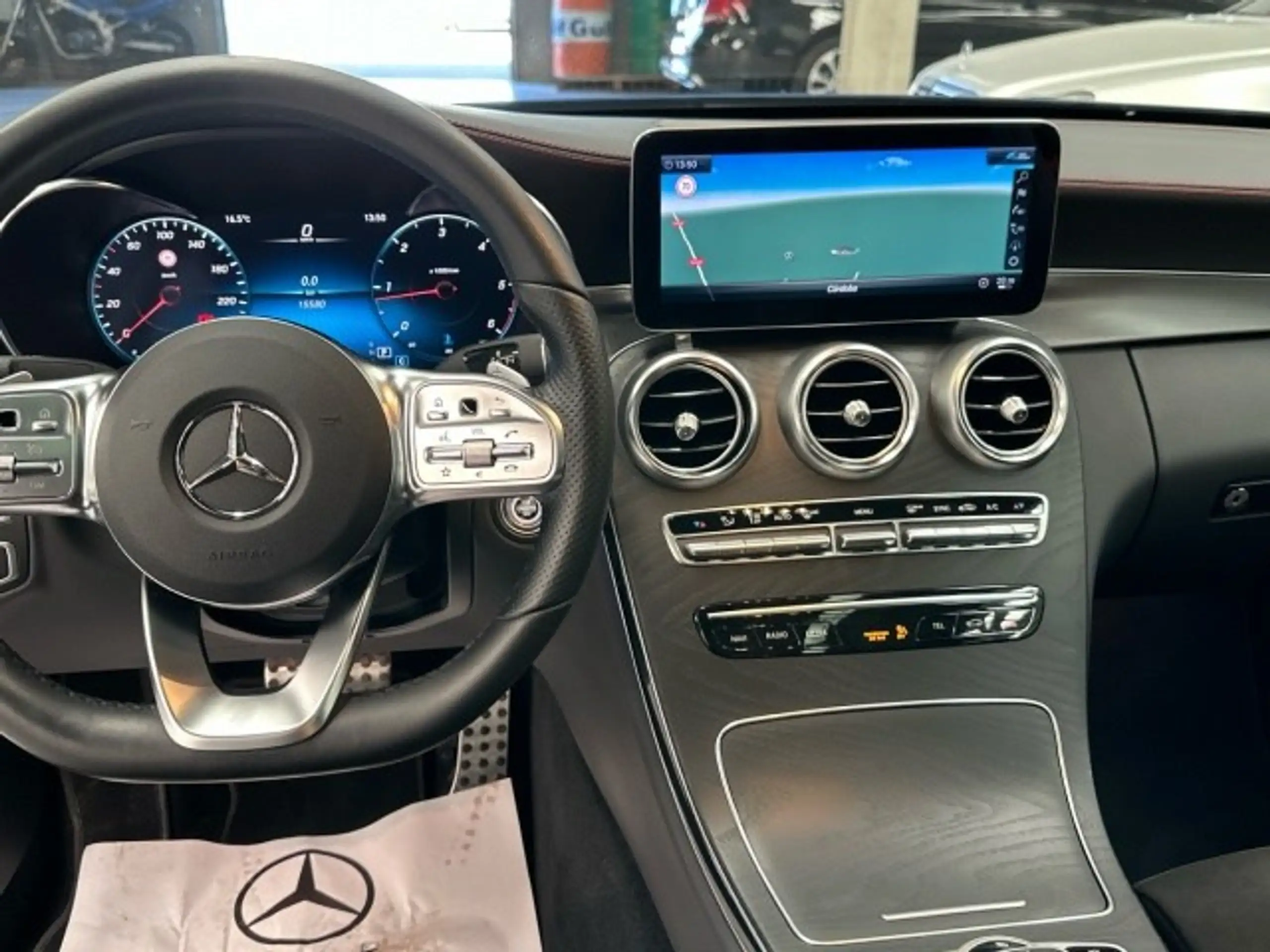 Mercedes-Benz - C 220