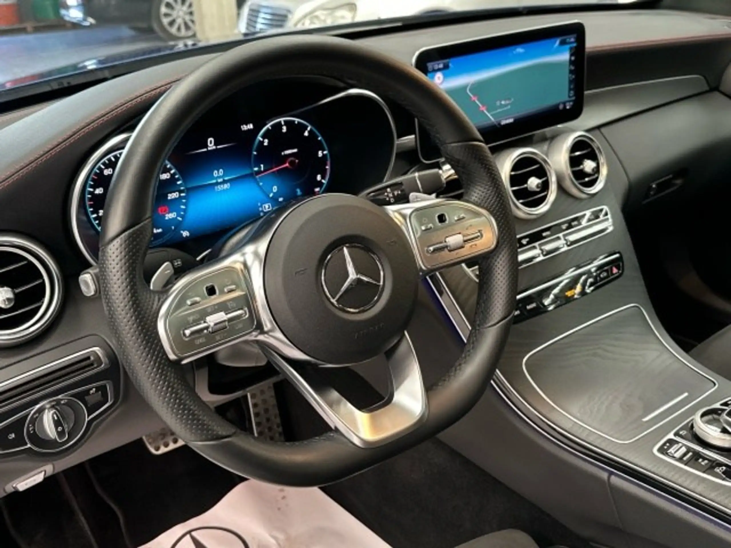 Mercedes-Benz - C 220