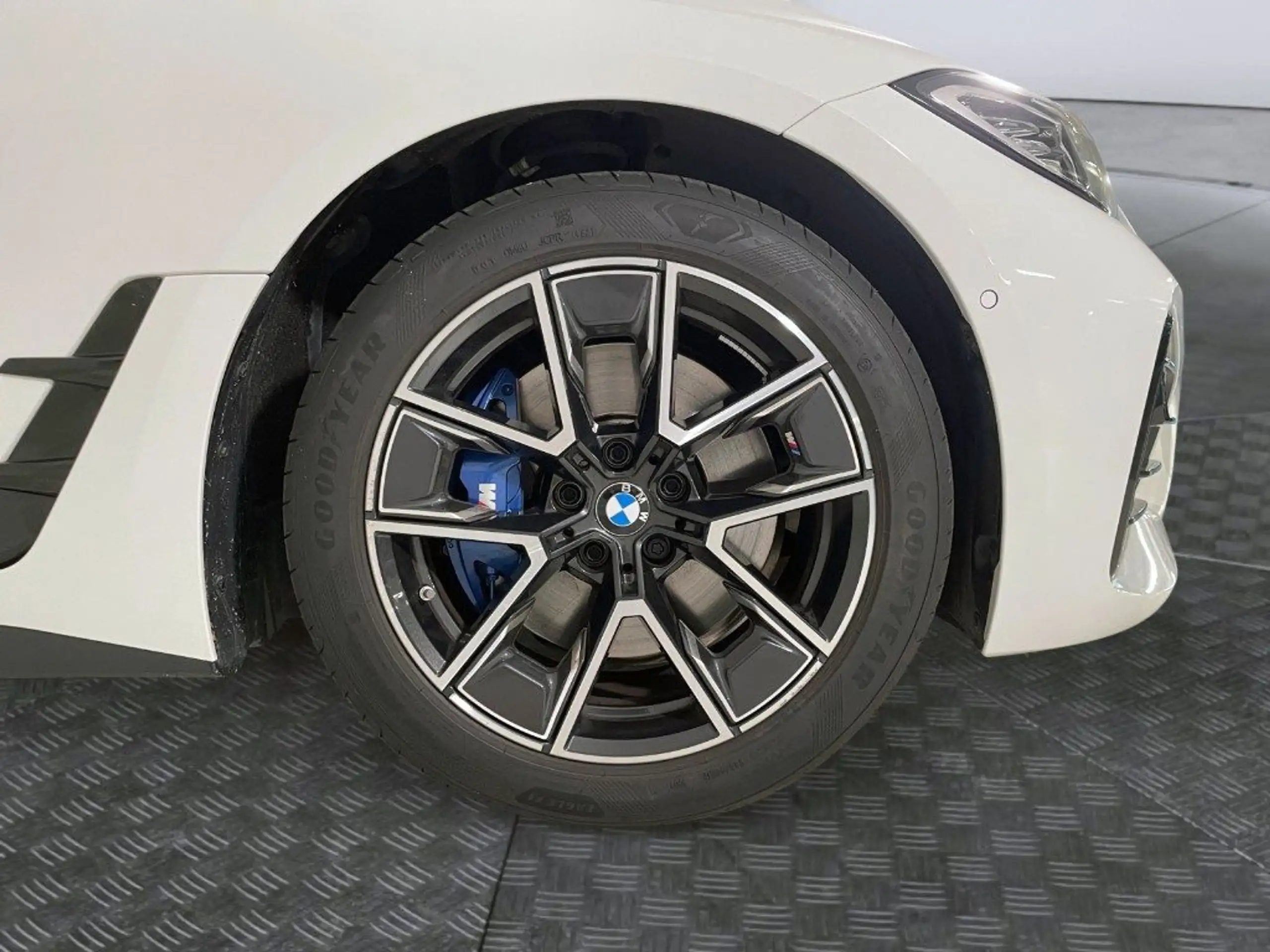 BMW - 420