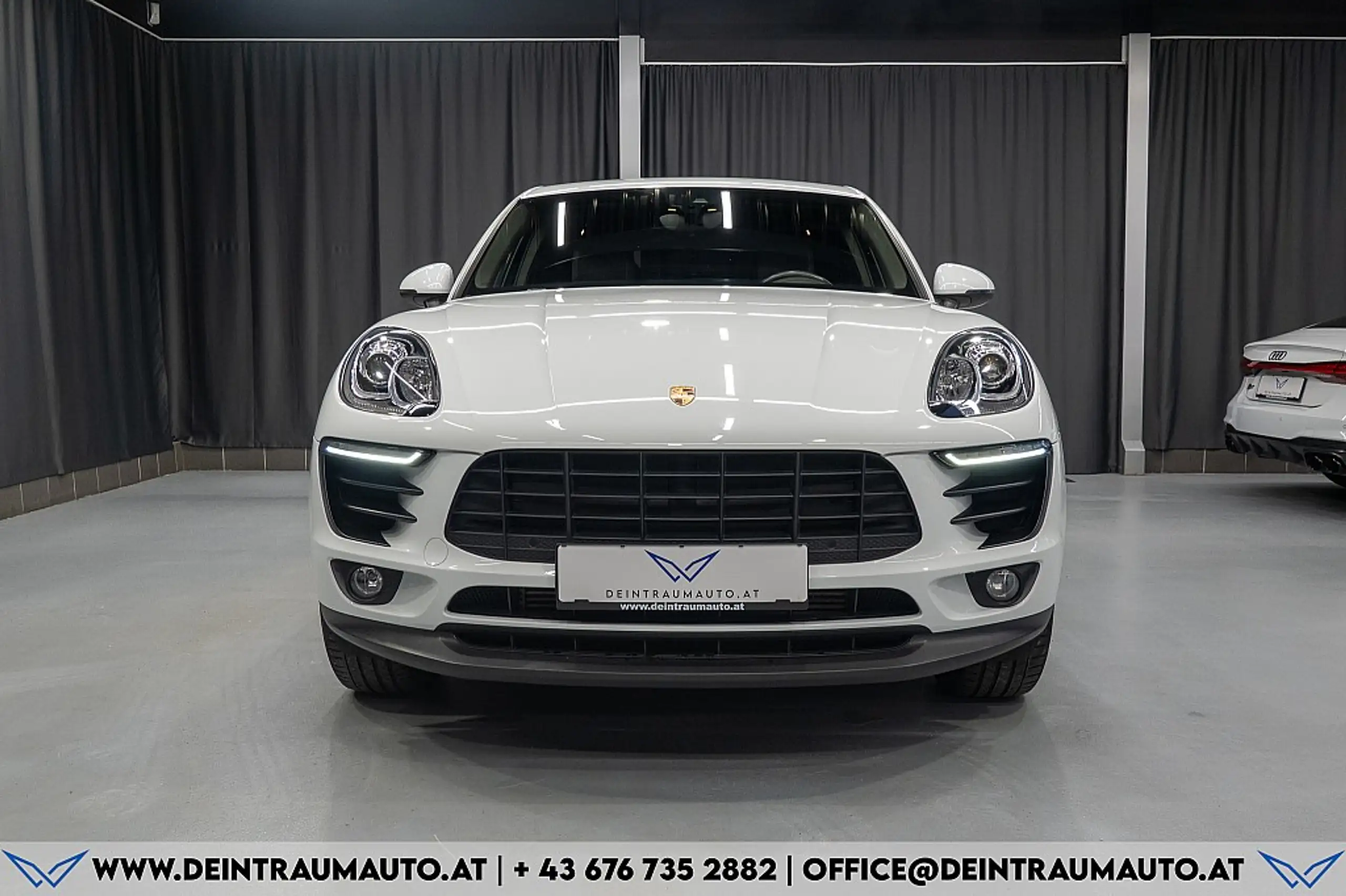 Porsche - Macan