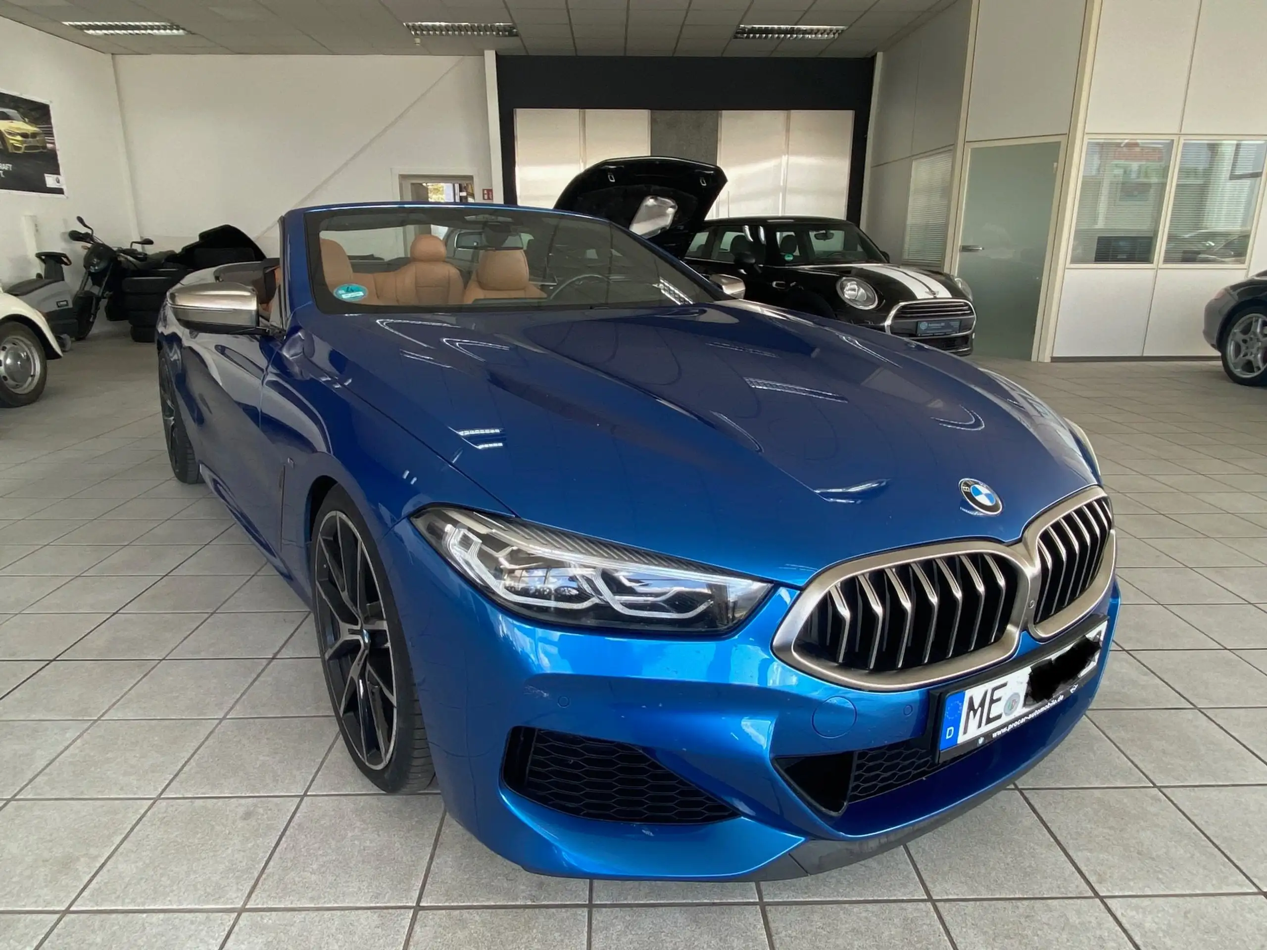 BMW - M850