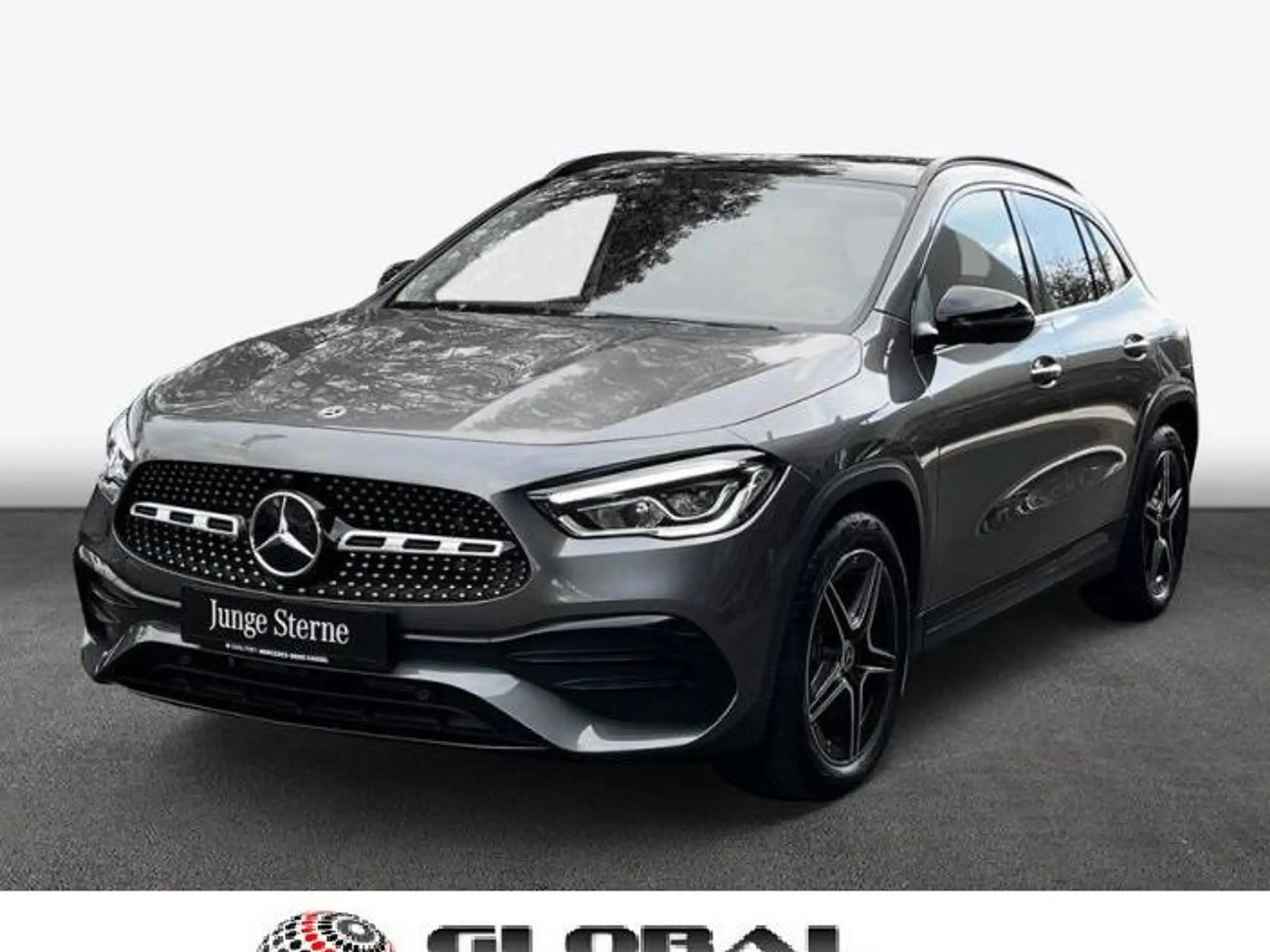 Mercedes-Benz - GLA 200