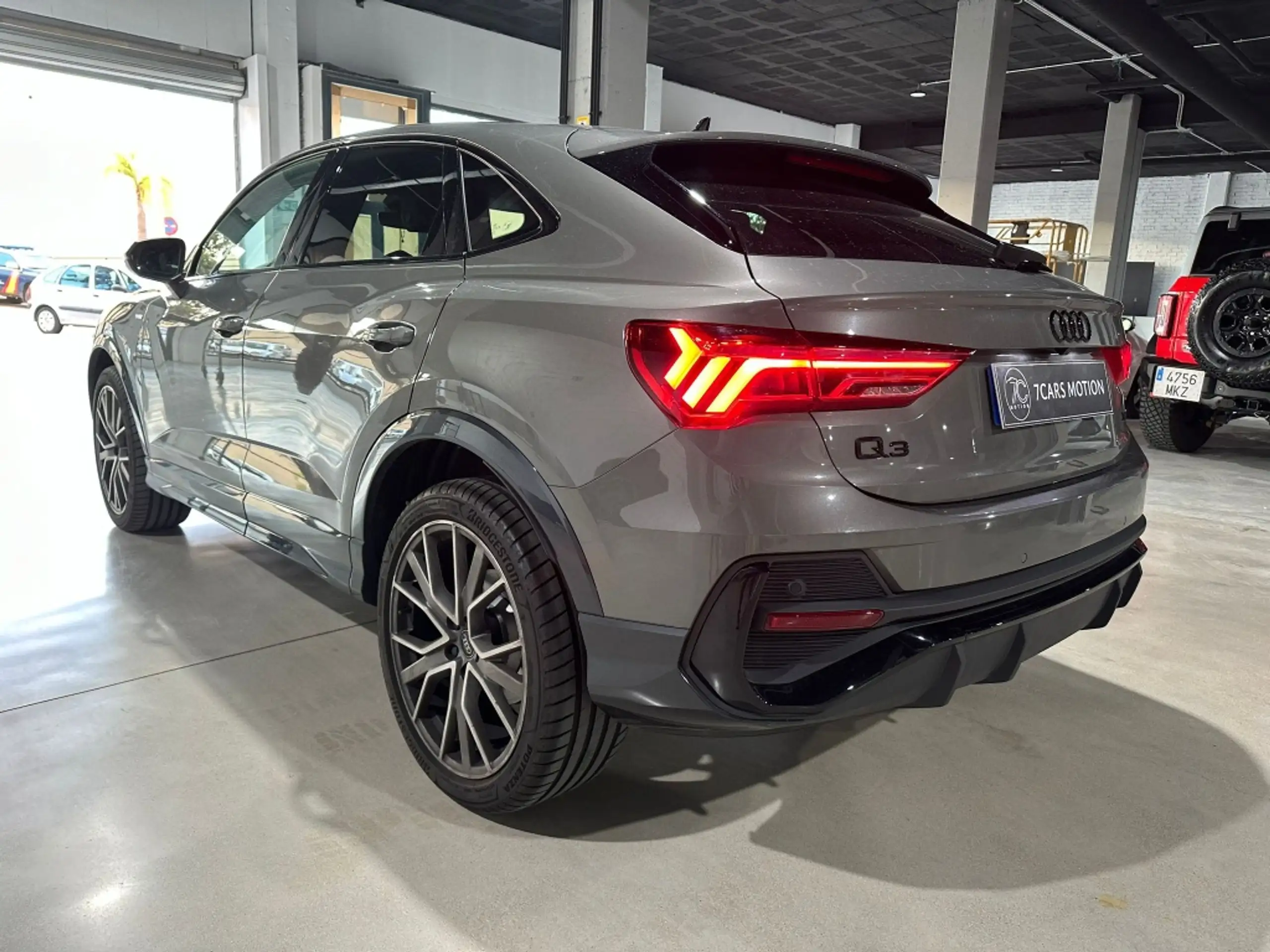 Audi - Q3