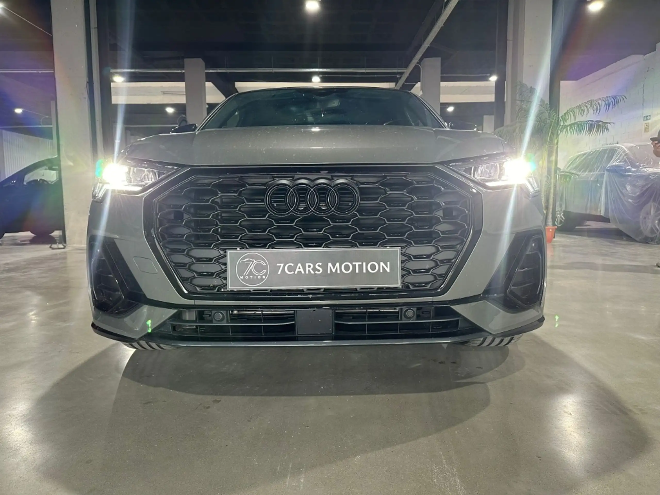 Audi - Q3