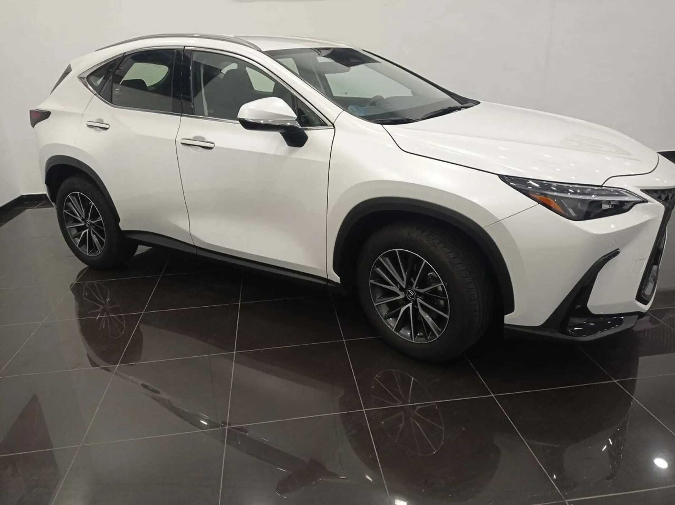 Lexus - NX 350h