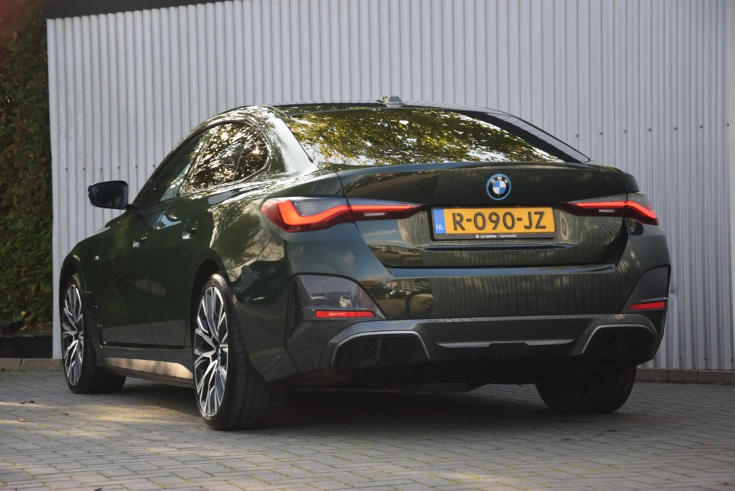 BMW - i4