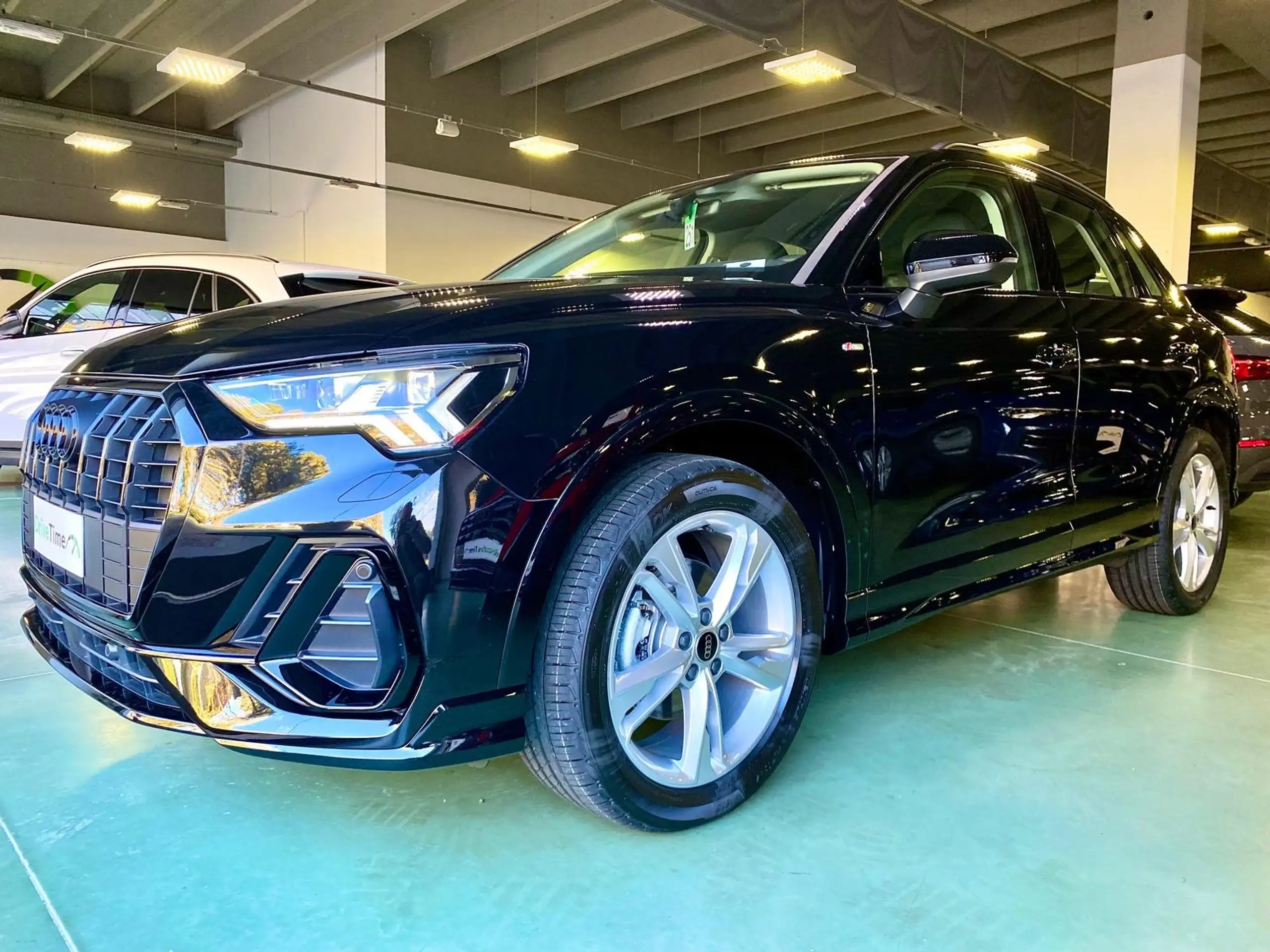 Audi - Q3